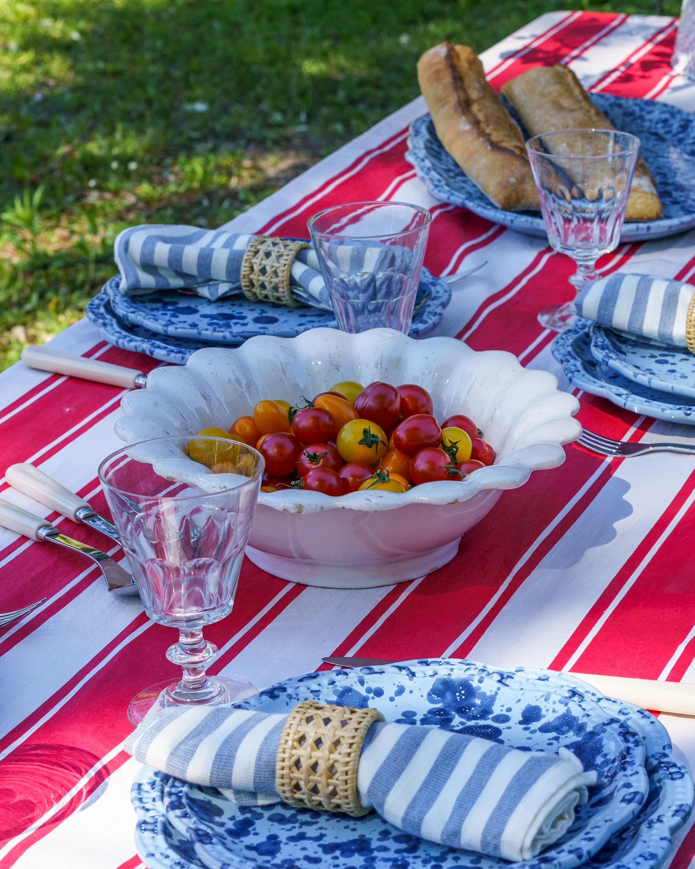 1930s White Scalloped Service Bowl