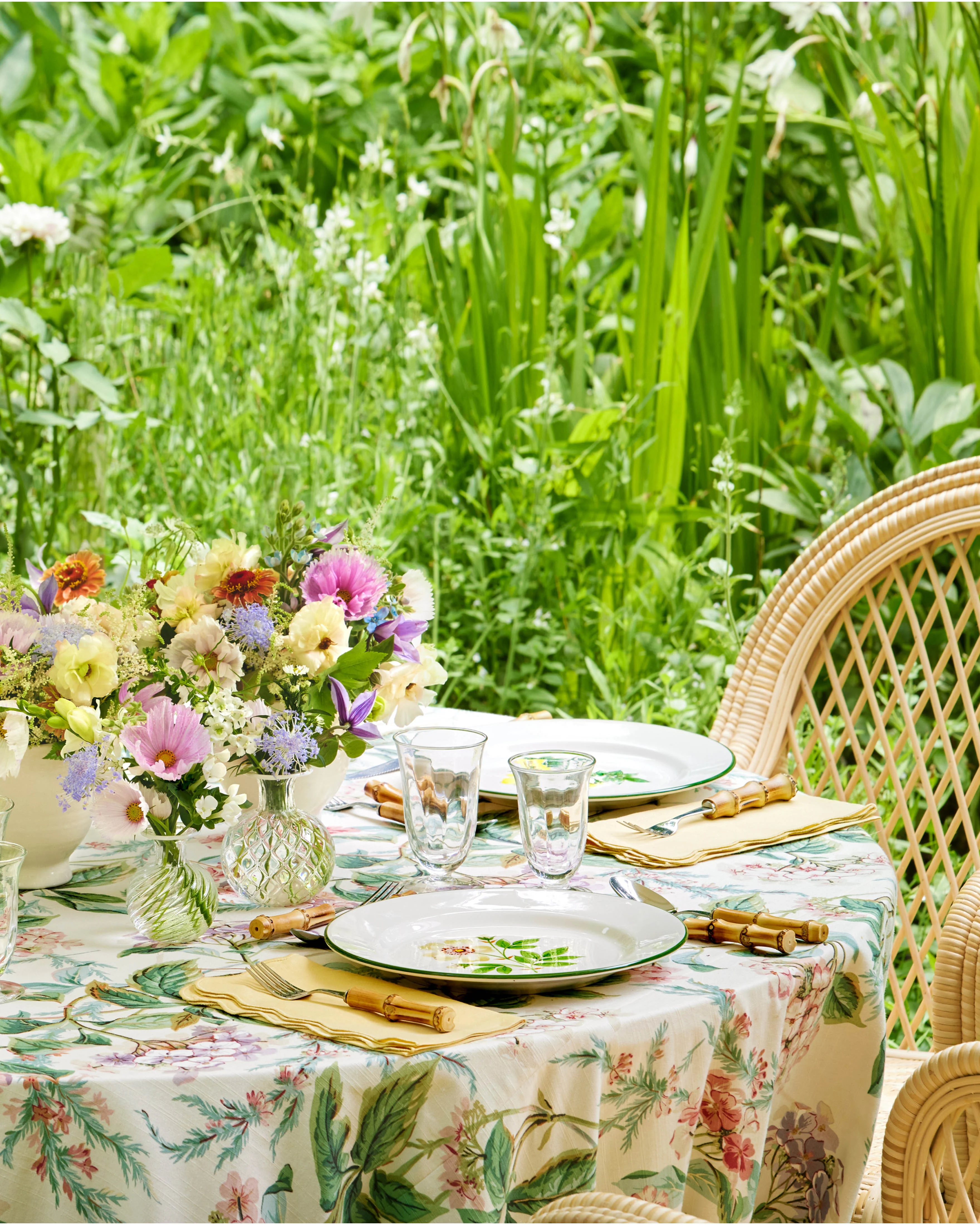 Aerin Lauder: Living with Flowers - Image 4