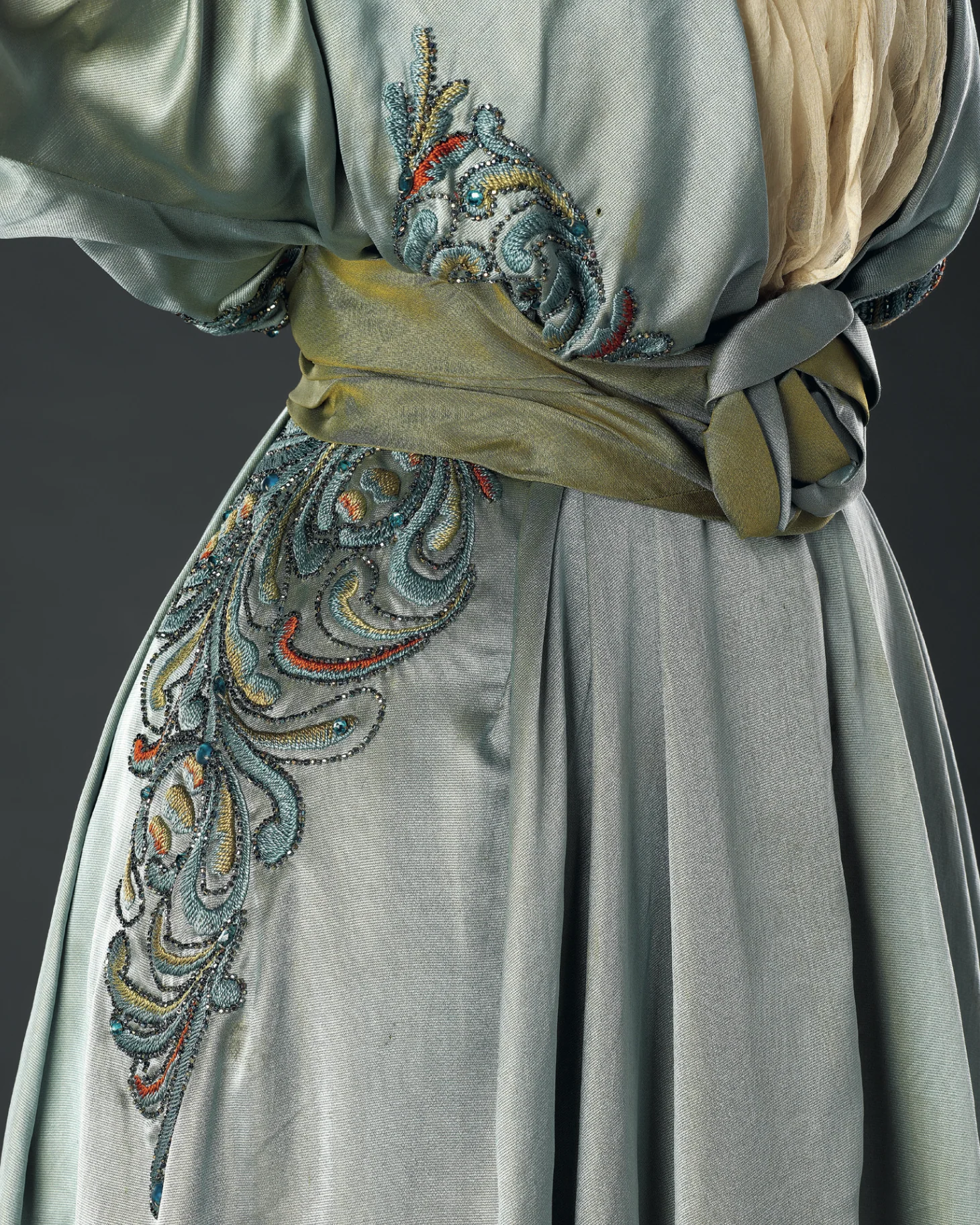 Artistic Dress at Liberty & Co. - Image 4