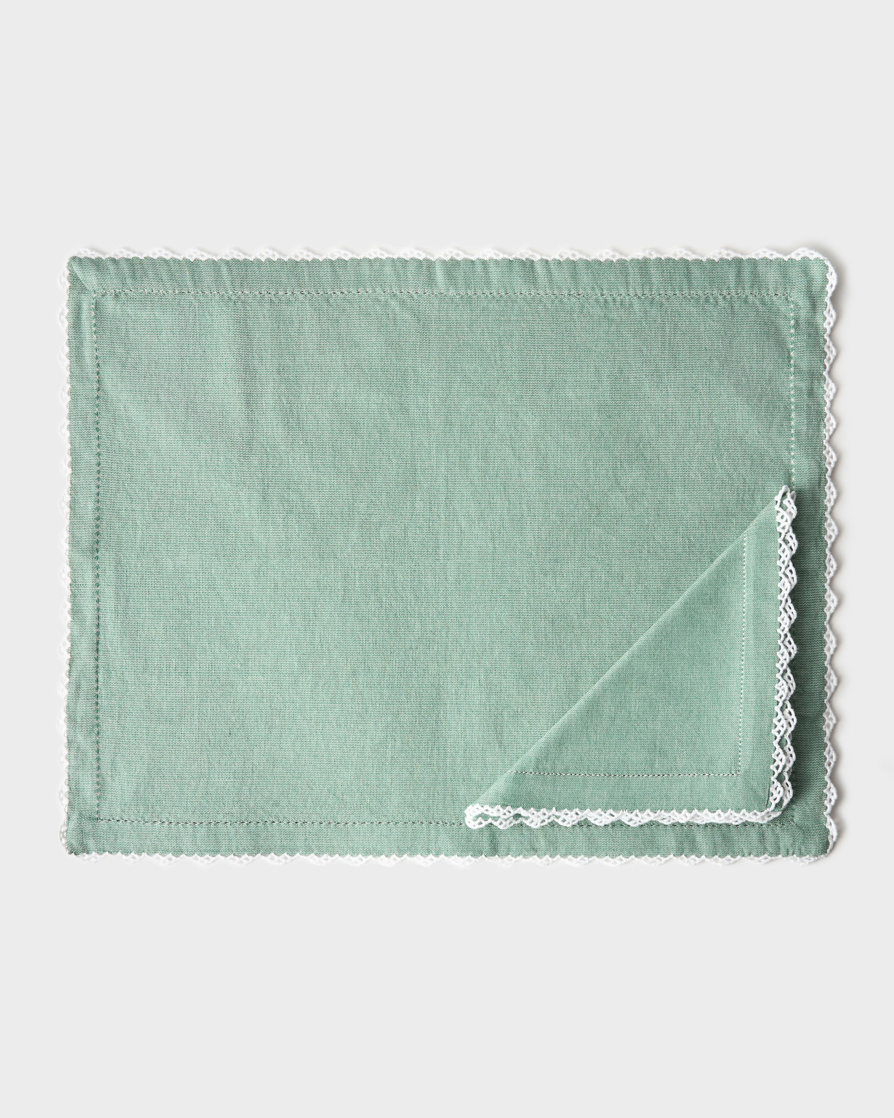 Beatrice Linen Napkins, Green and White (Set of 2) - Image 3
