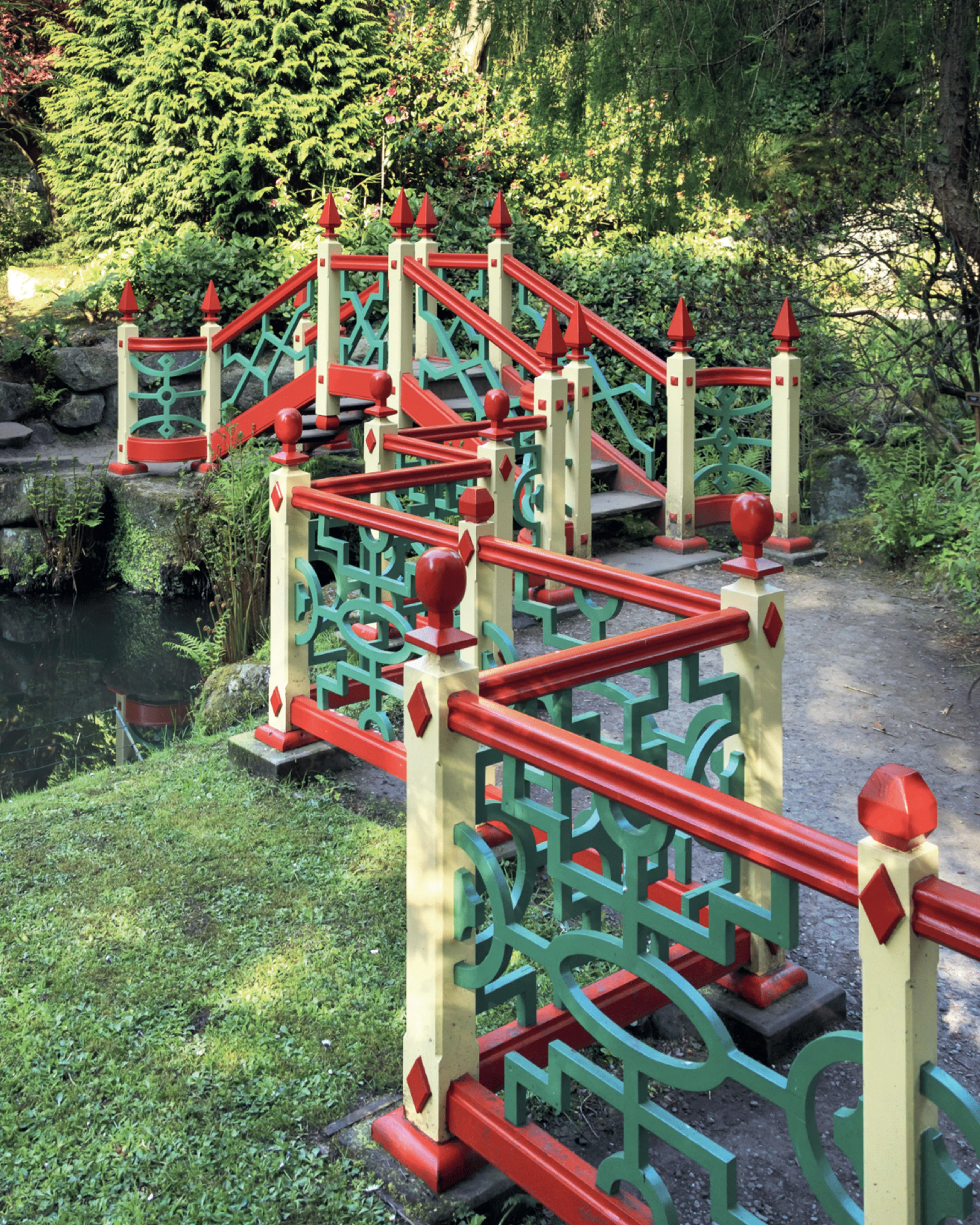 Borrowed Landscapes: China and Japan in the Historic Houses and Gardens of Britain and Ireland Emile de Bruijn - Image 2