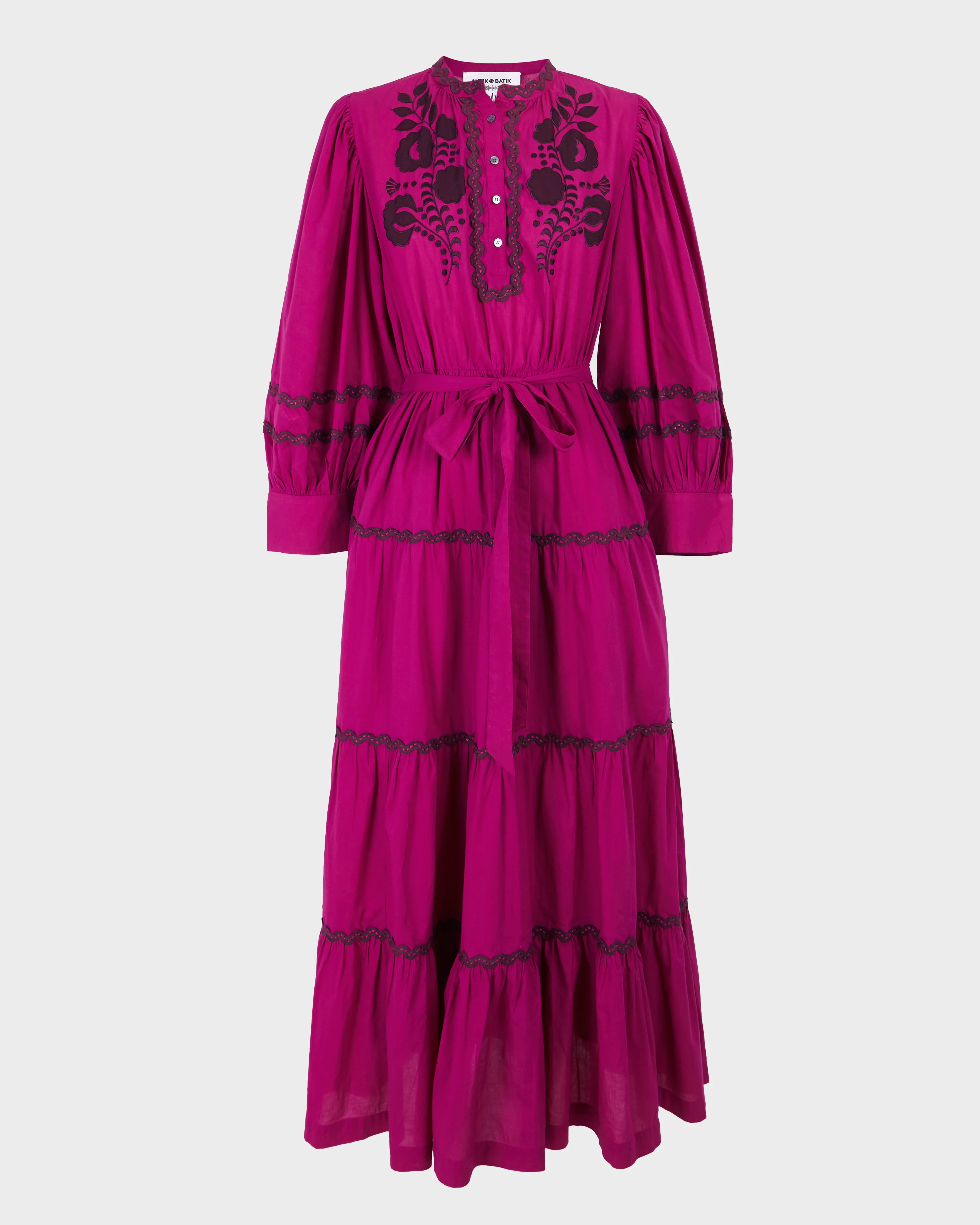 Antik Batik, Colette Longdress Berry, M