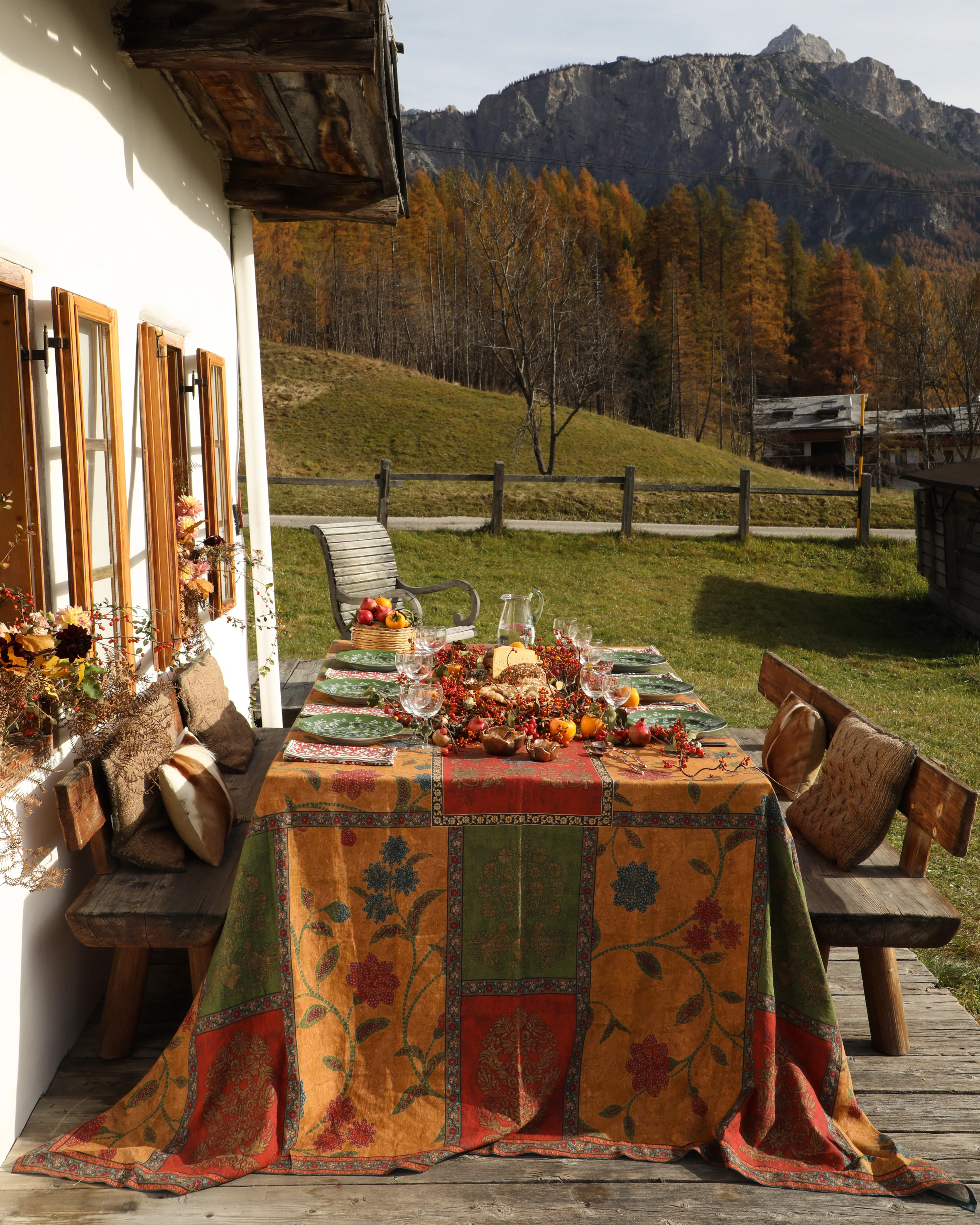 D'Ascoli Carpathia Linen Tablecloth - Image 2