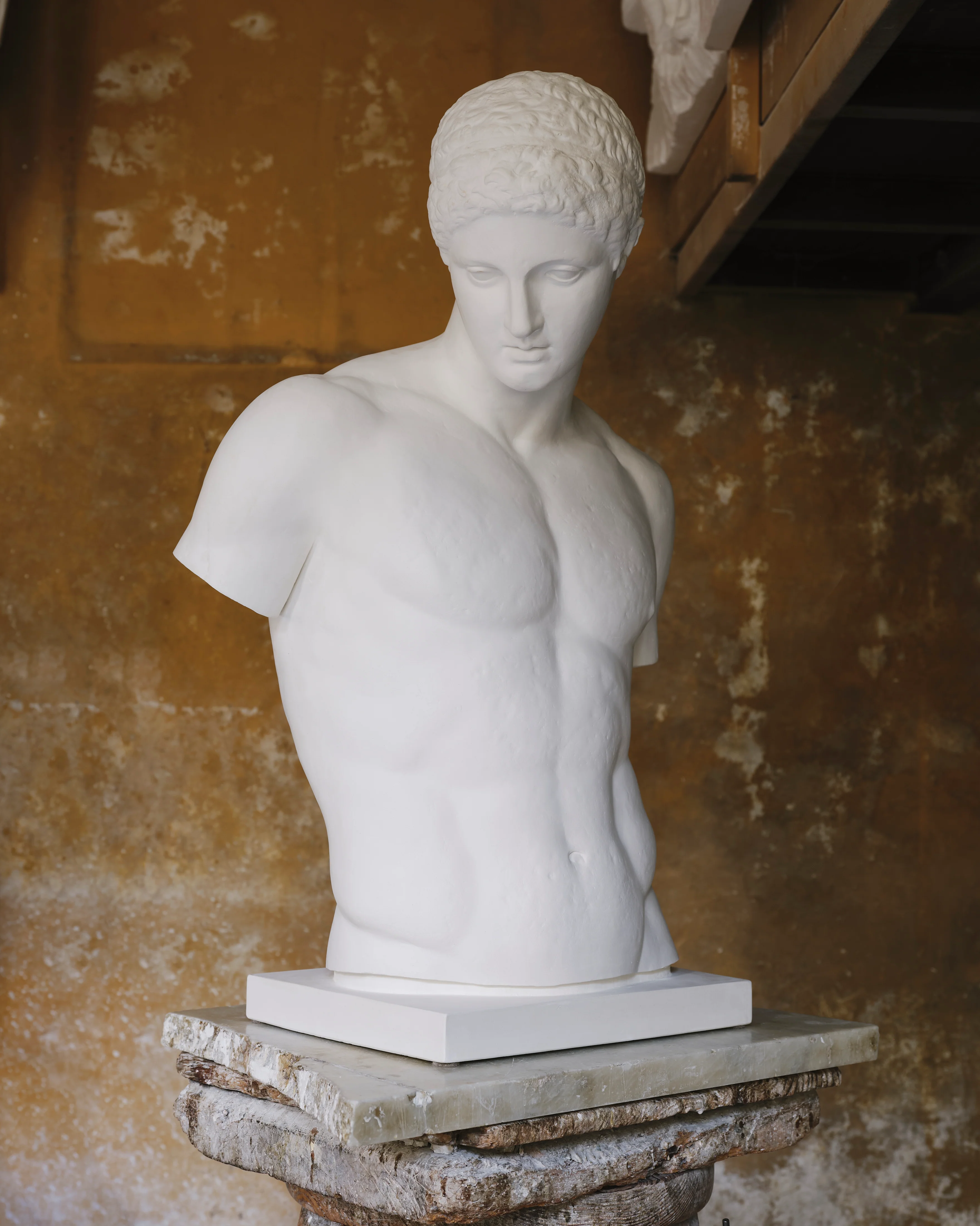 Discobolus Torso Fine Plaster Sculpture - Image 2