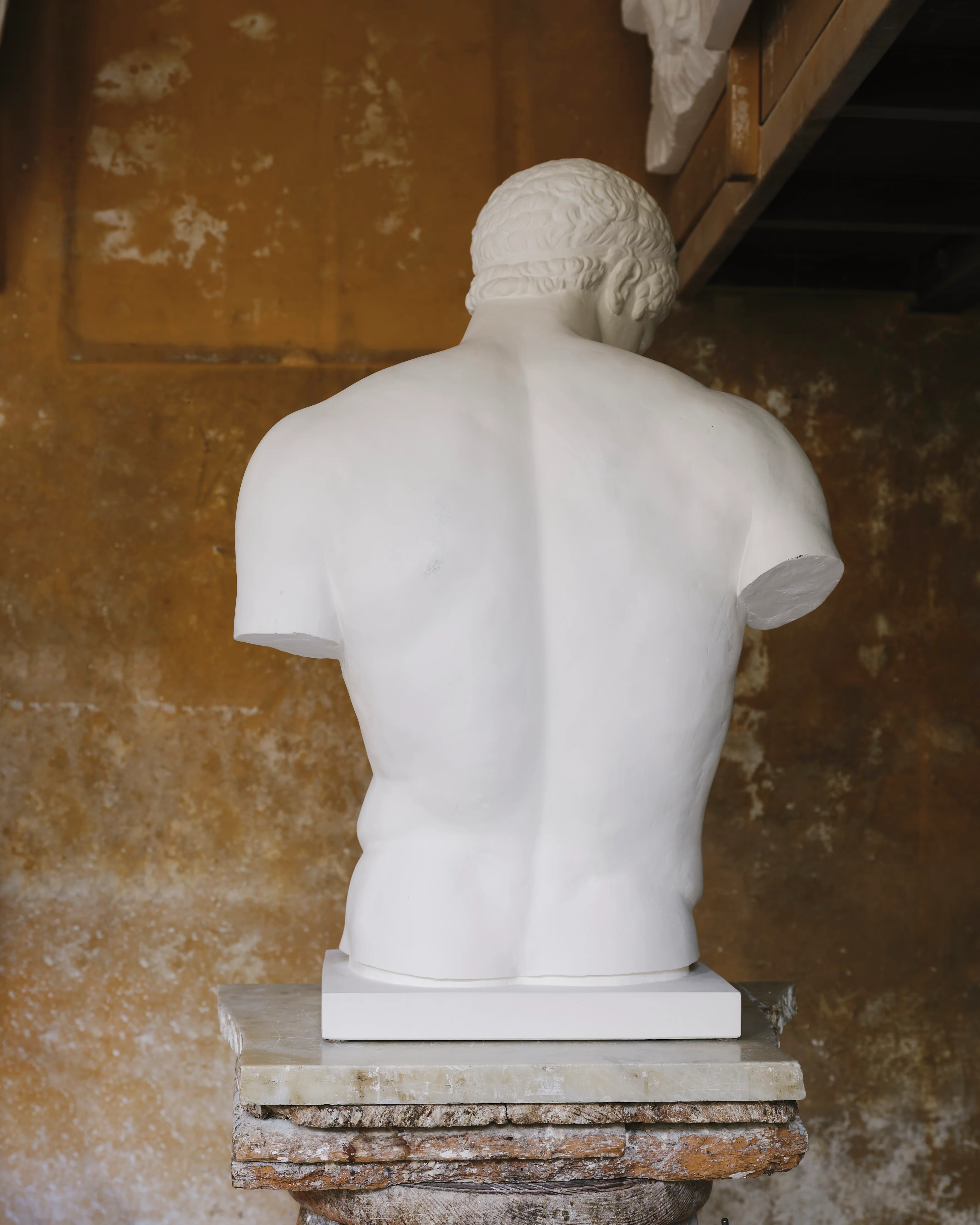 Discobolus Torso Fine Plaster Sculpture - Image 5