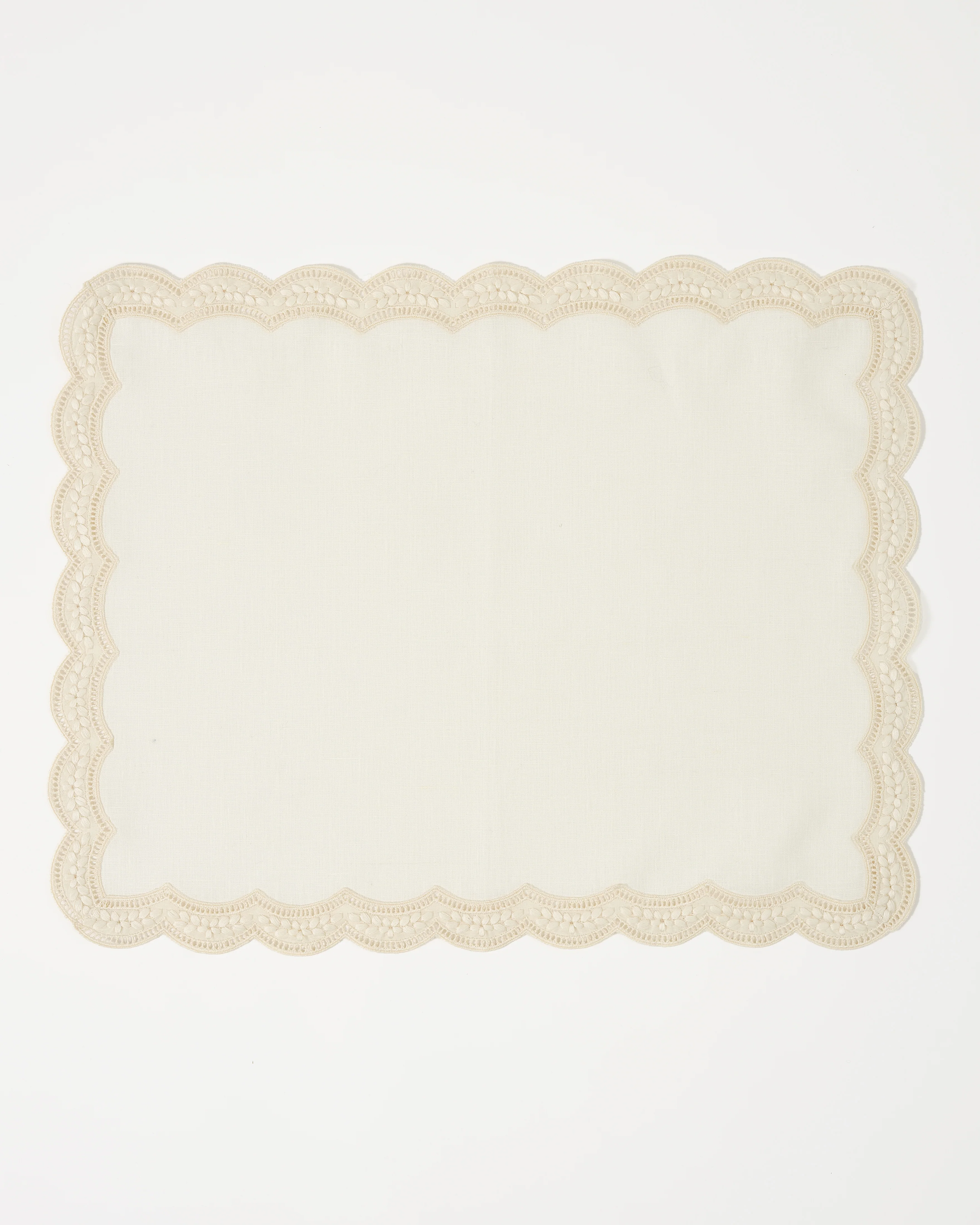 Emilia Scallop Embroidered Linen Placemat