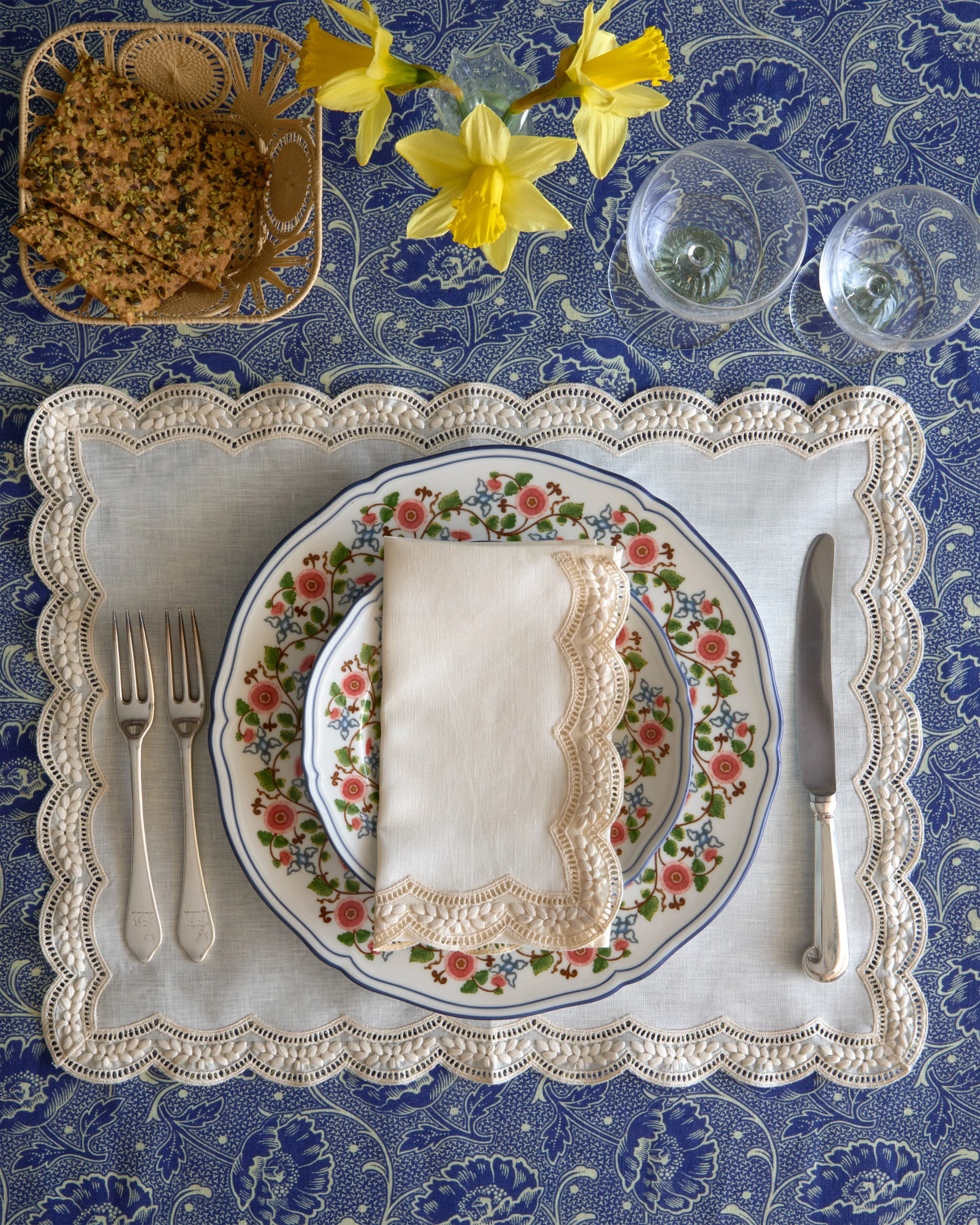Emilia Scallop Embroidered Linen Placemat - Image 2