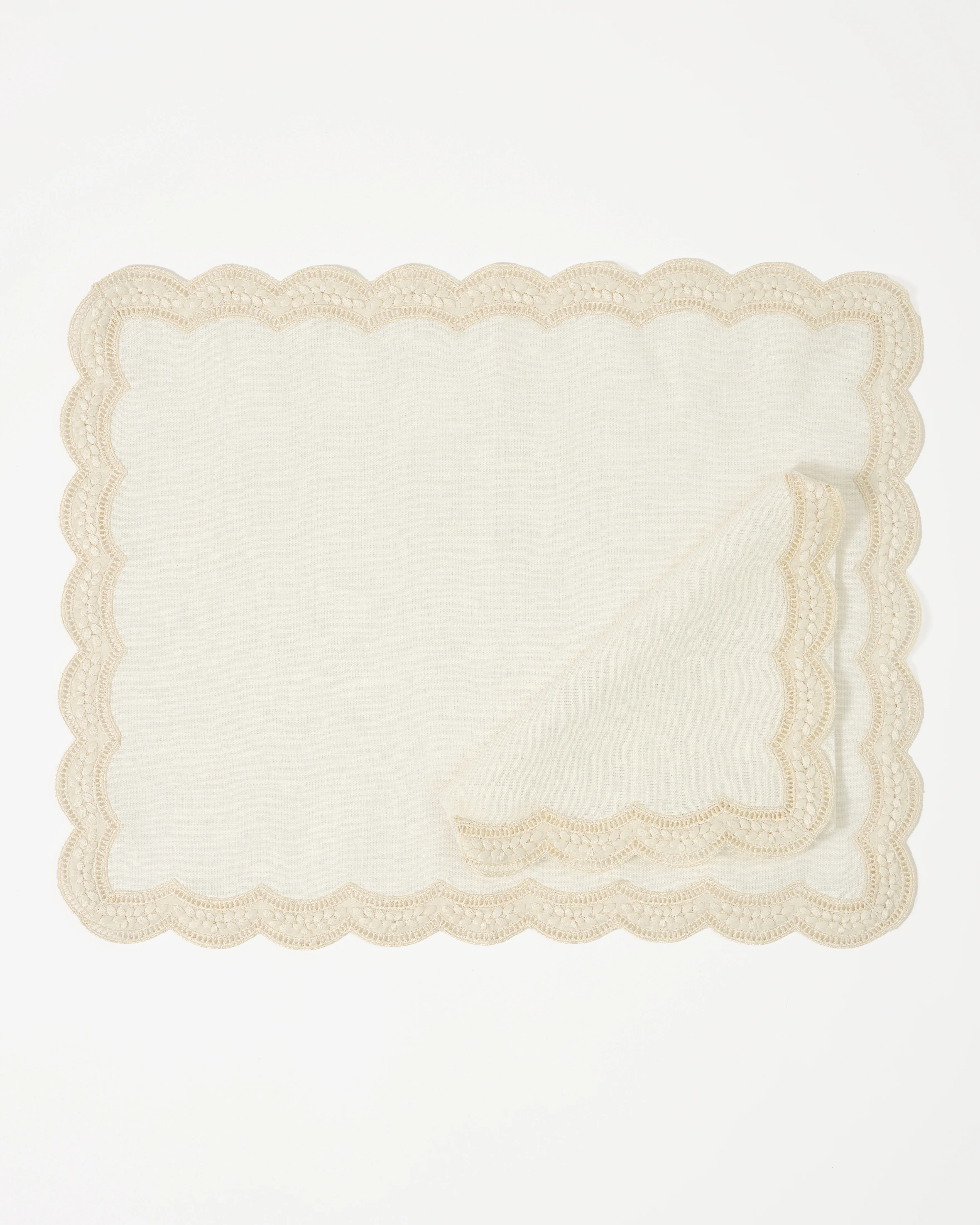 Emilia Scallop Embroidered Linen Placemat - Image 4