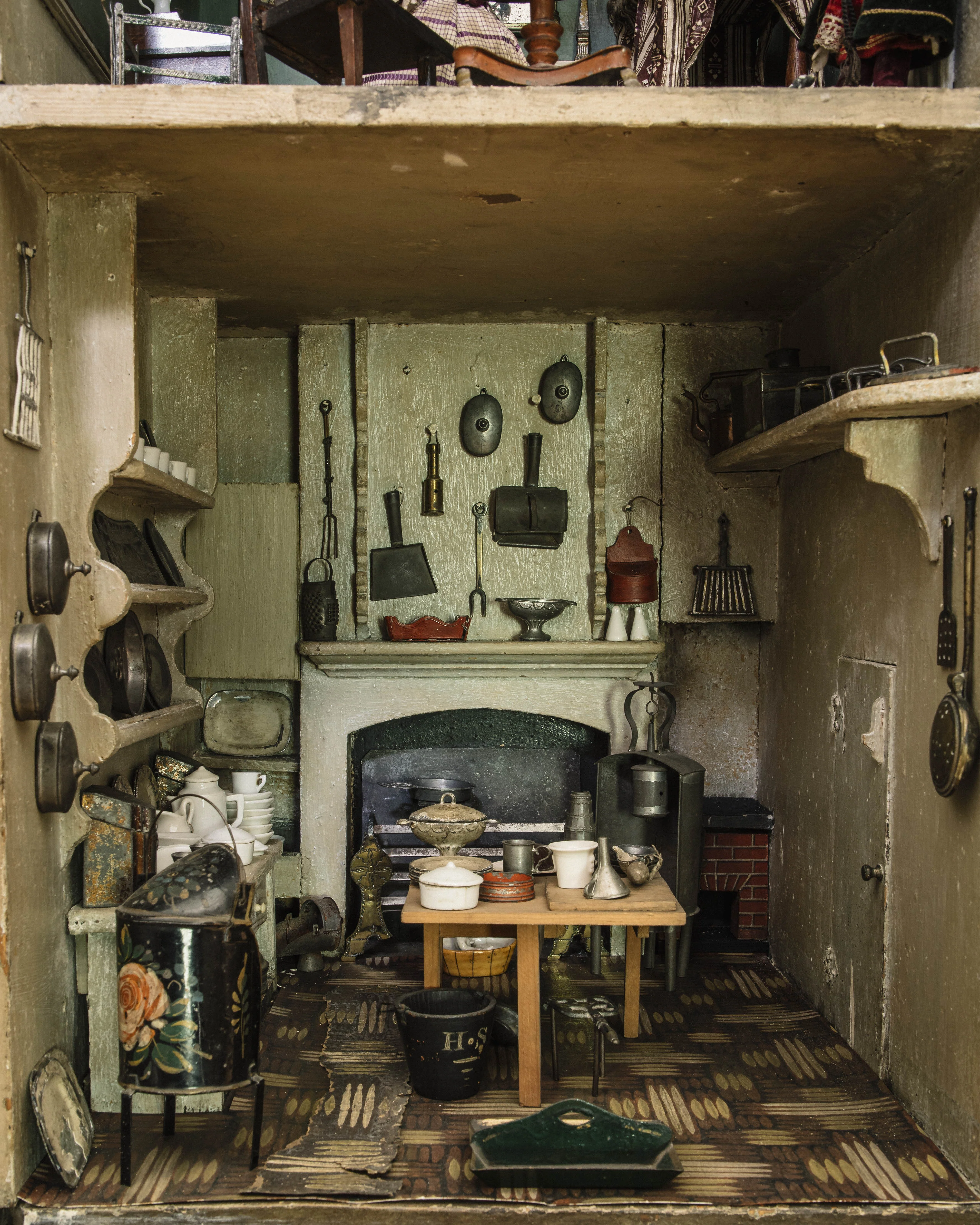 Family and Friends’ Dolls’ Houses of the 17th, 18th and 19th Centuries - Image 2