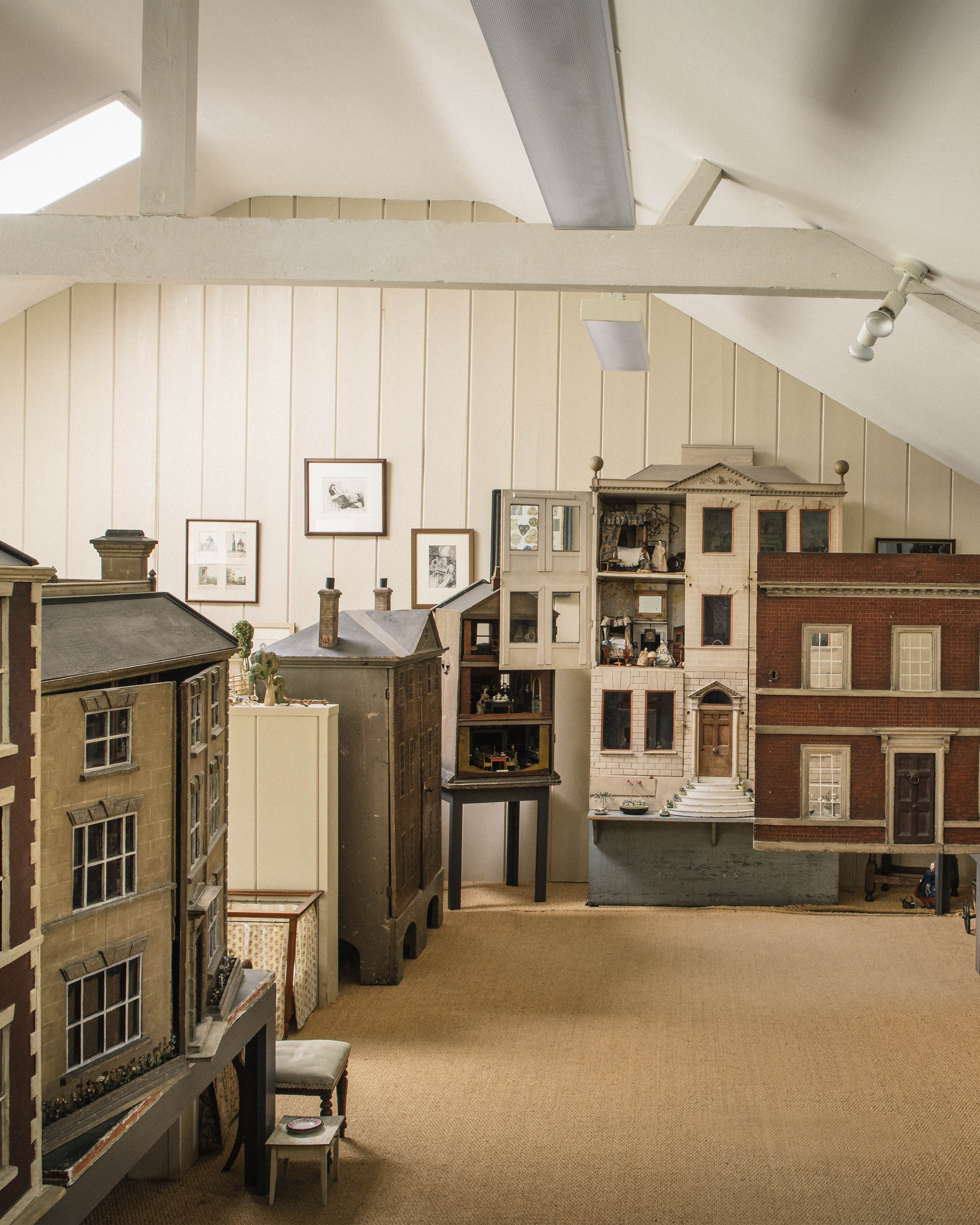 Family and Friends’ Dolls’ Houses of the 17th, 18th and 19th Centuries - Image 4