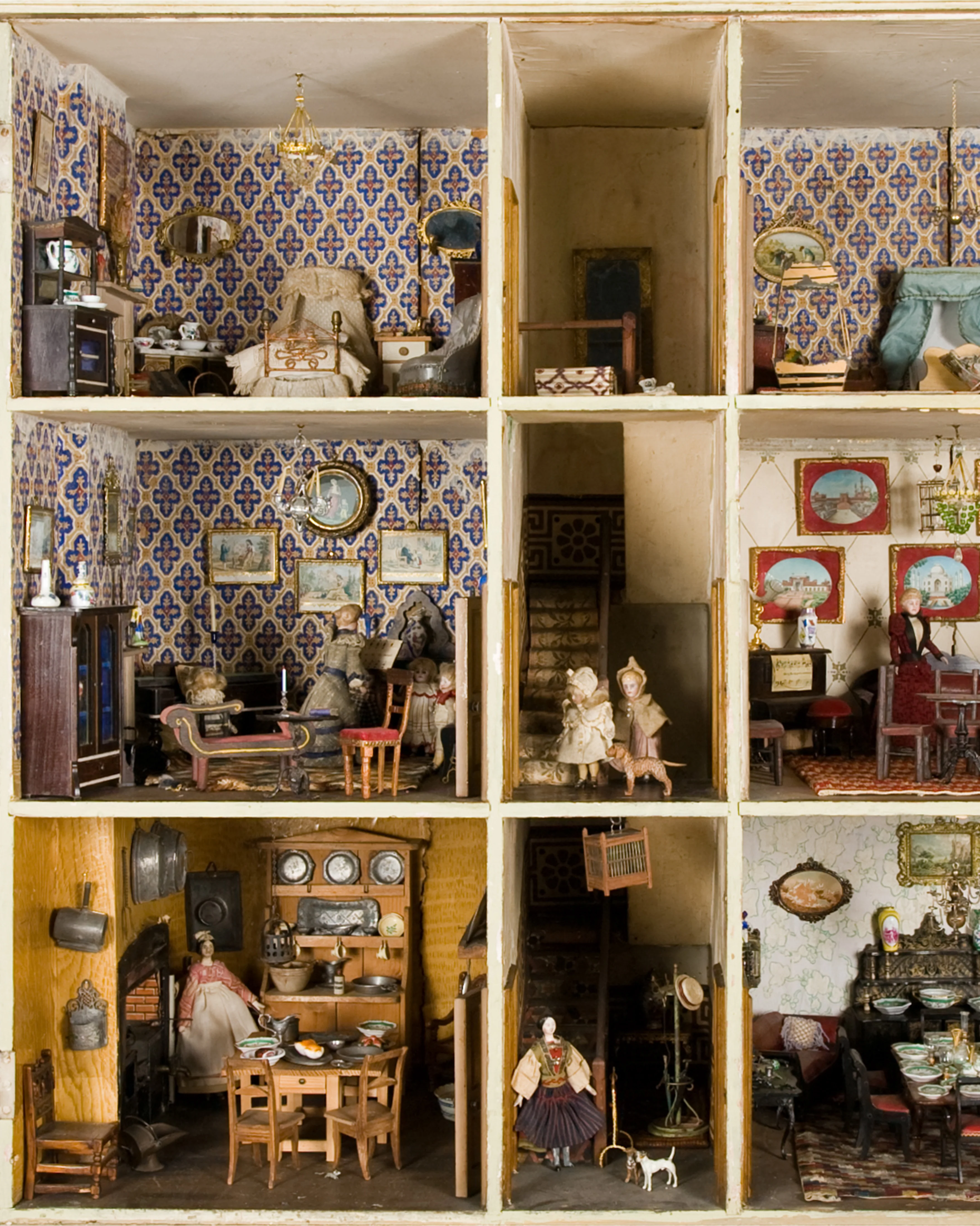 Family Dolls' Houses of the 18th and 19th Centuries - Image 3