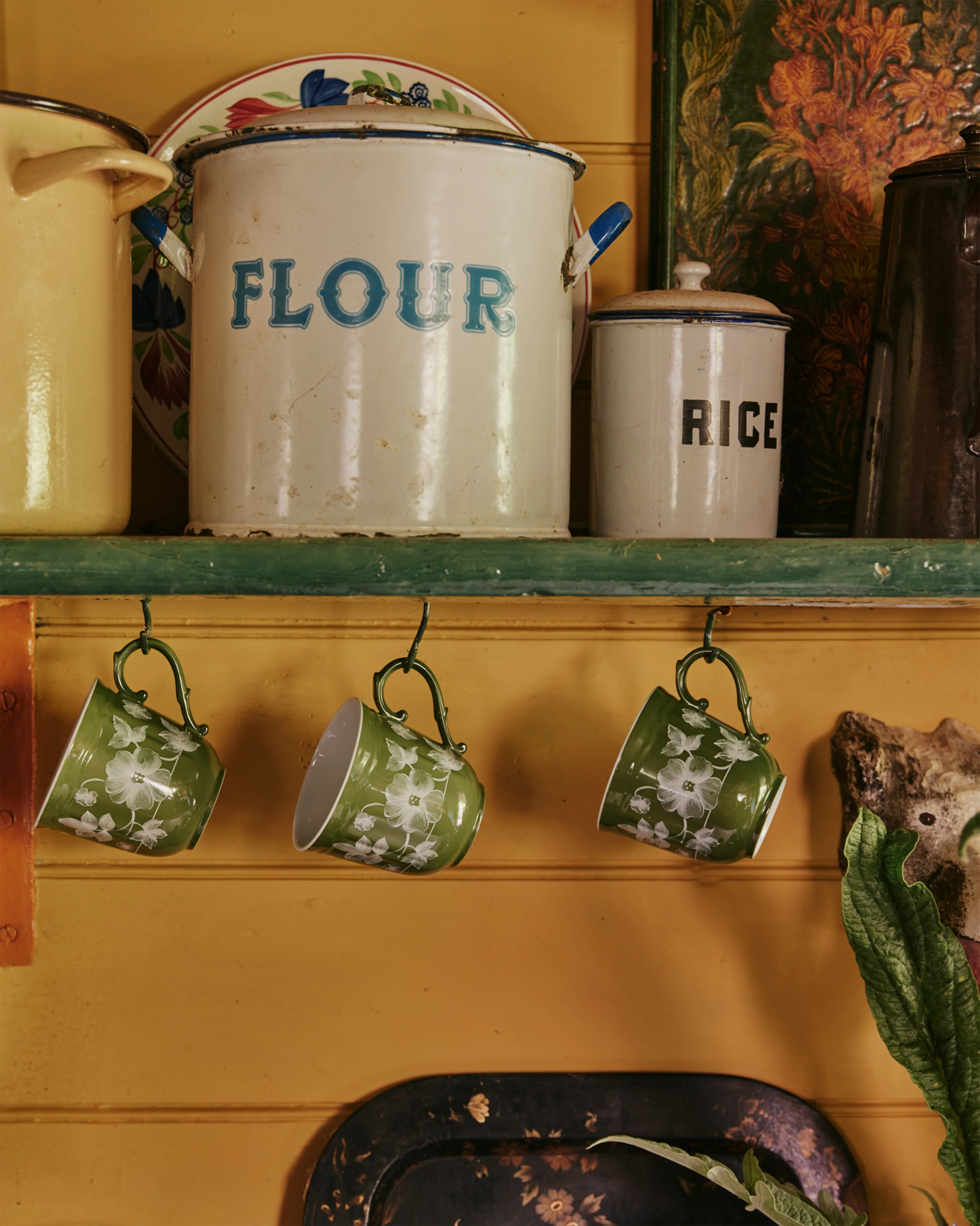 Floral Mug Green by Ginori 1735 - Image 3