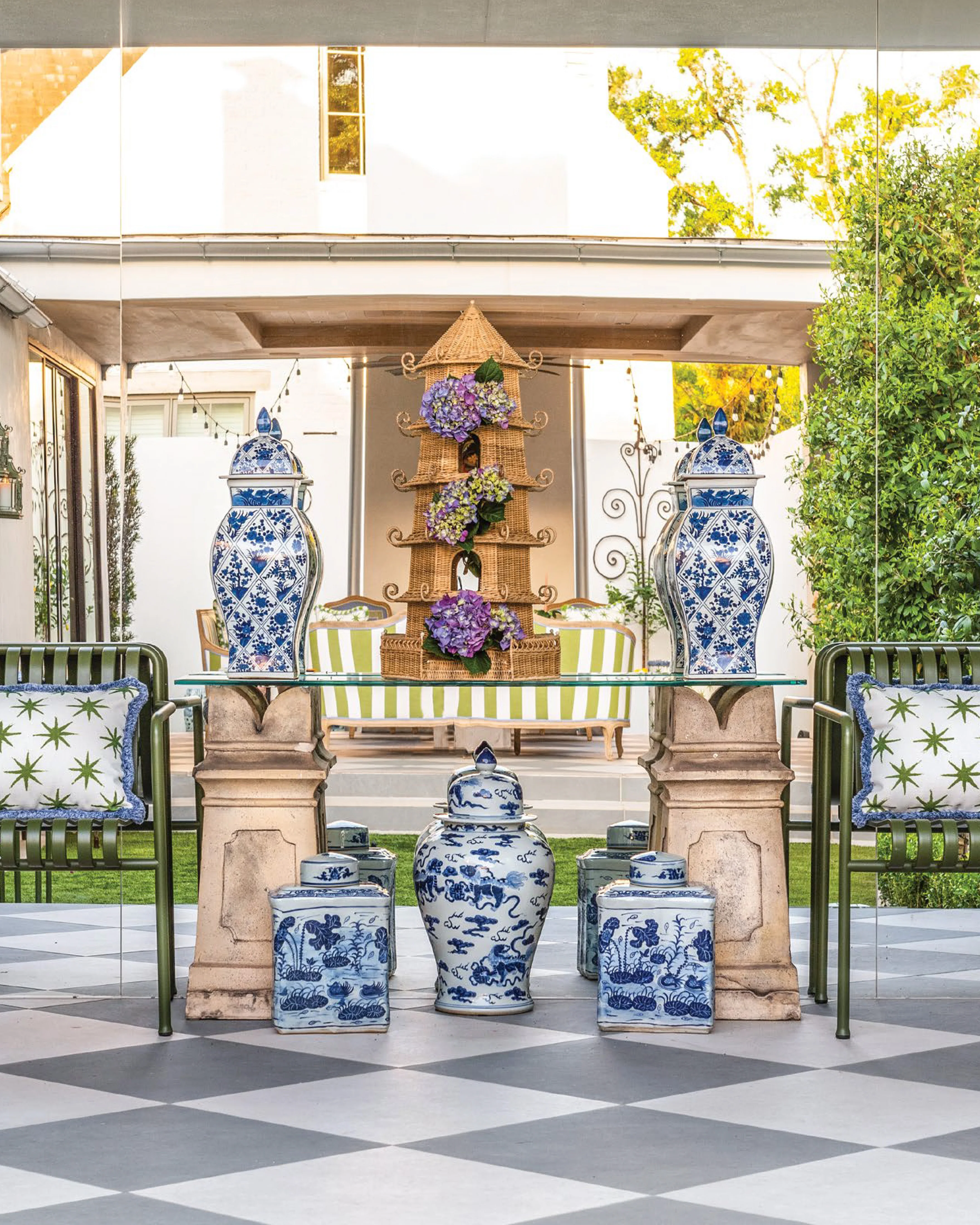 Flowering Outdoors: Gardens & Parties - Image 3
