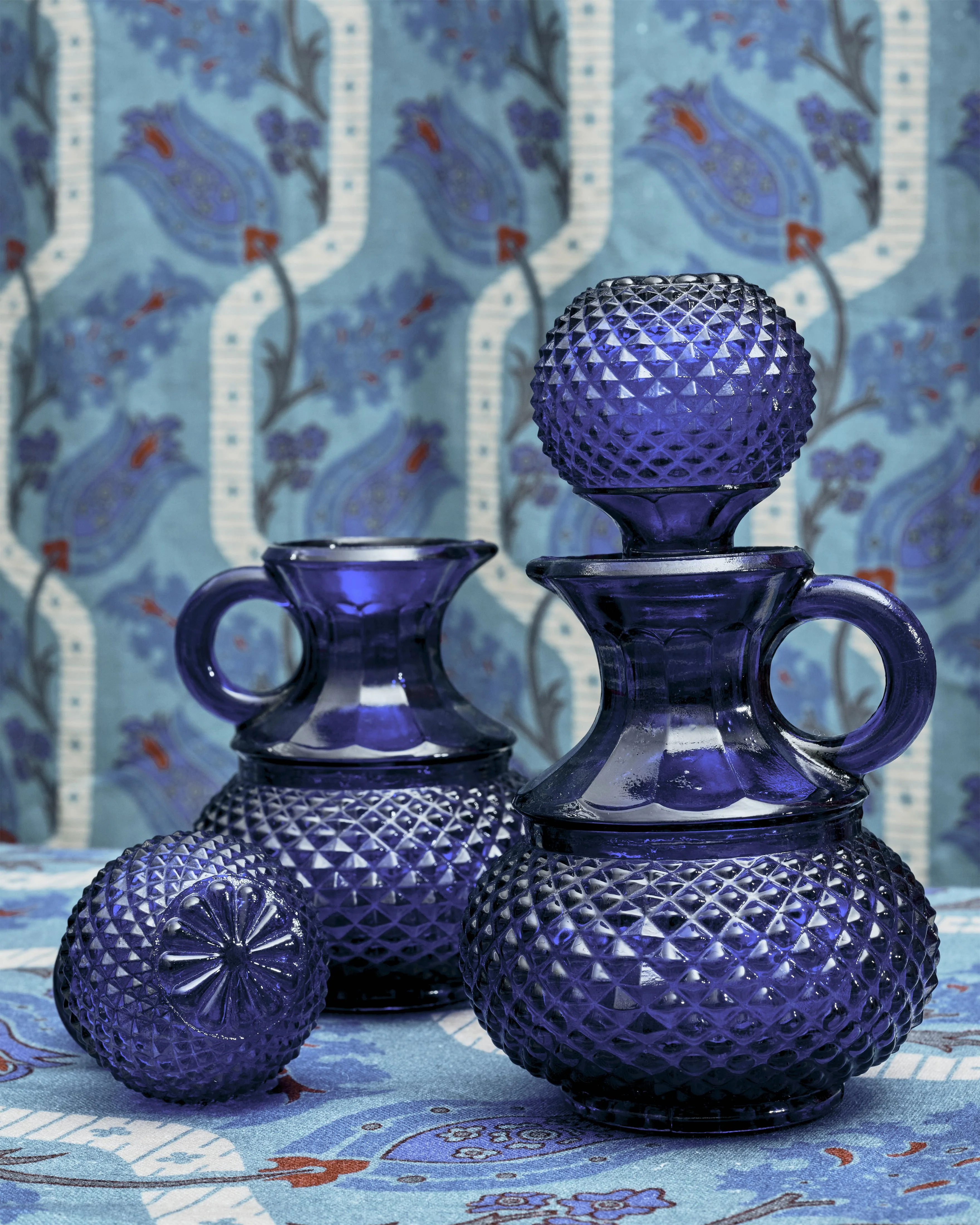 Galeano Oil and Vinegar Set, Blue - Image 6