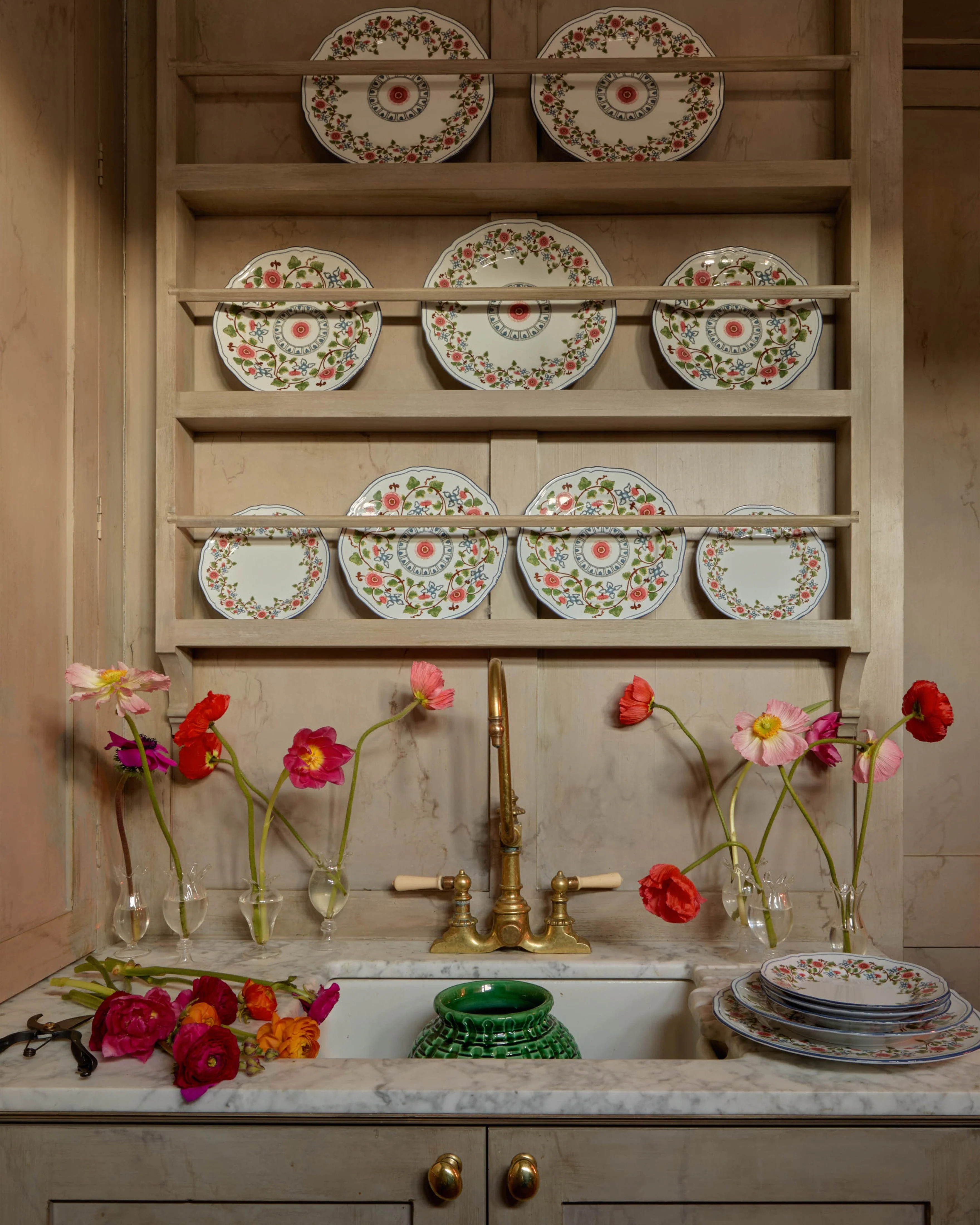 Complete Service Set of "Martina" Dinnerware by Ginori 1735 - Image 2