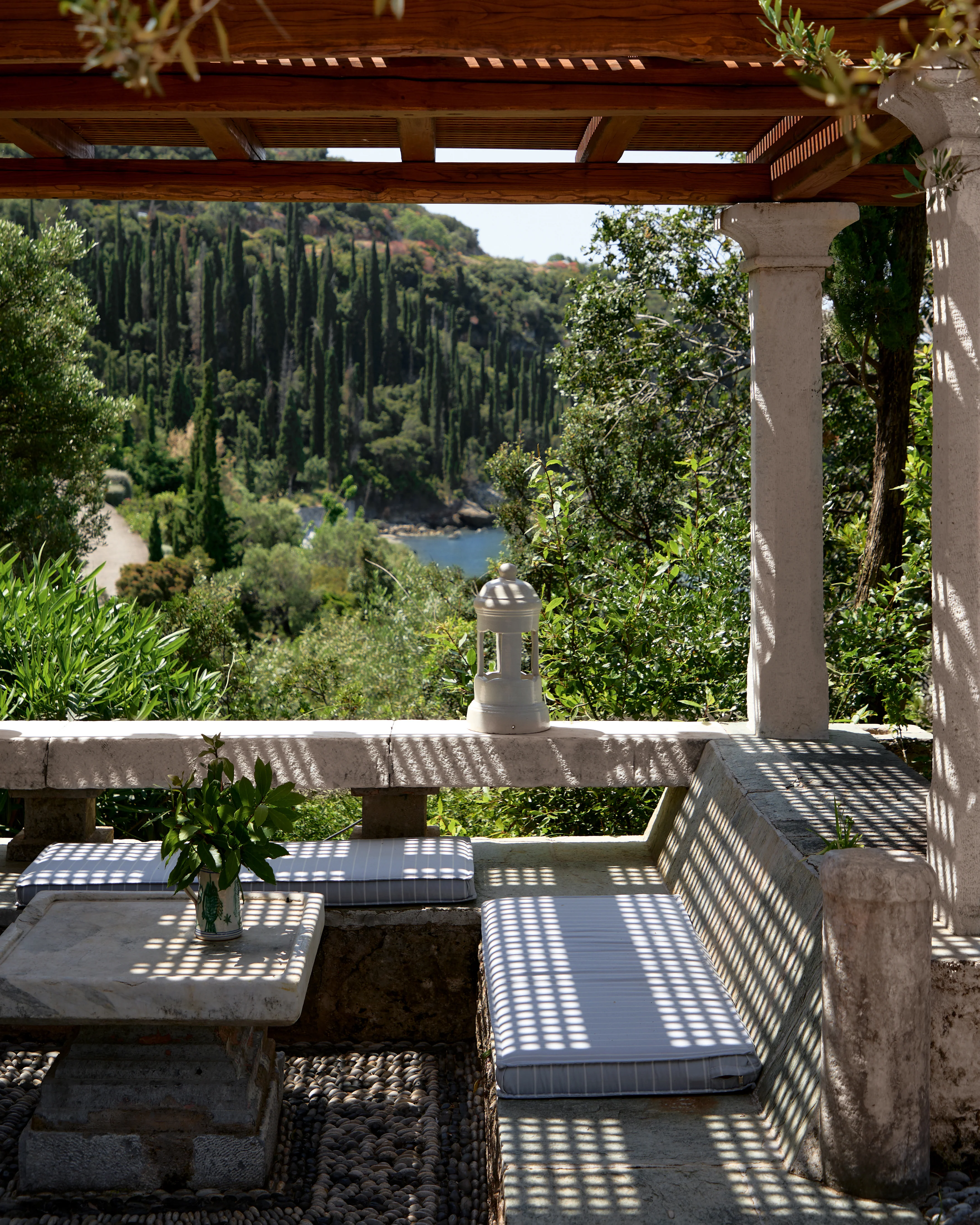 Haute Bohemians: Greece by Miguel Flores-Vianna - Image 5
