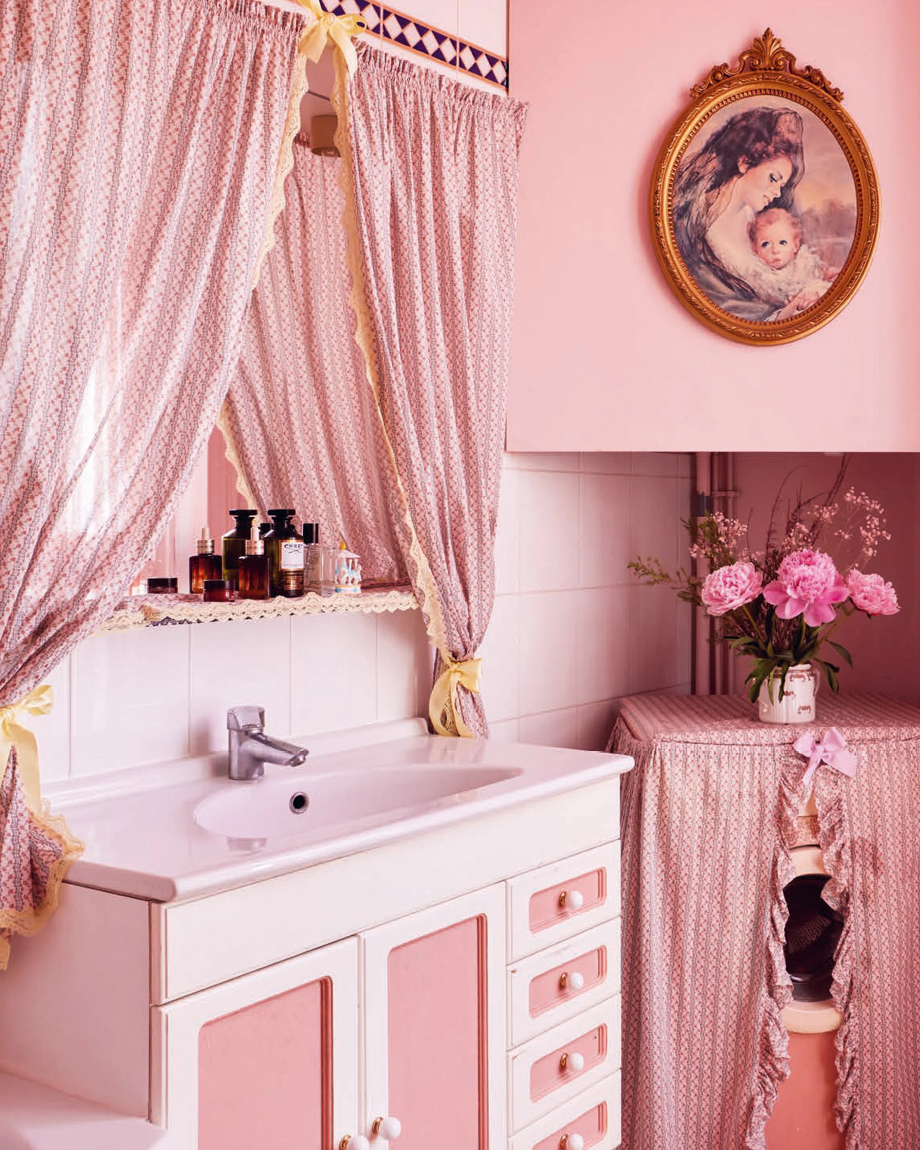 Inside Paris by Ricardo Labougle - Image 4