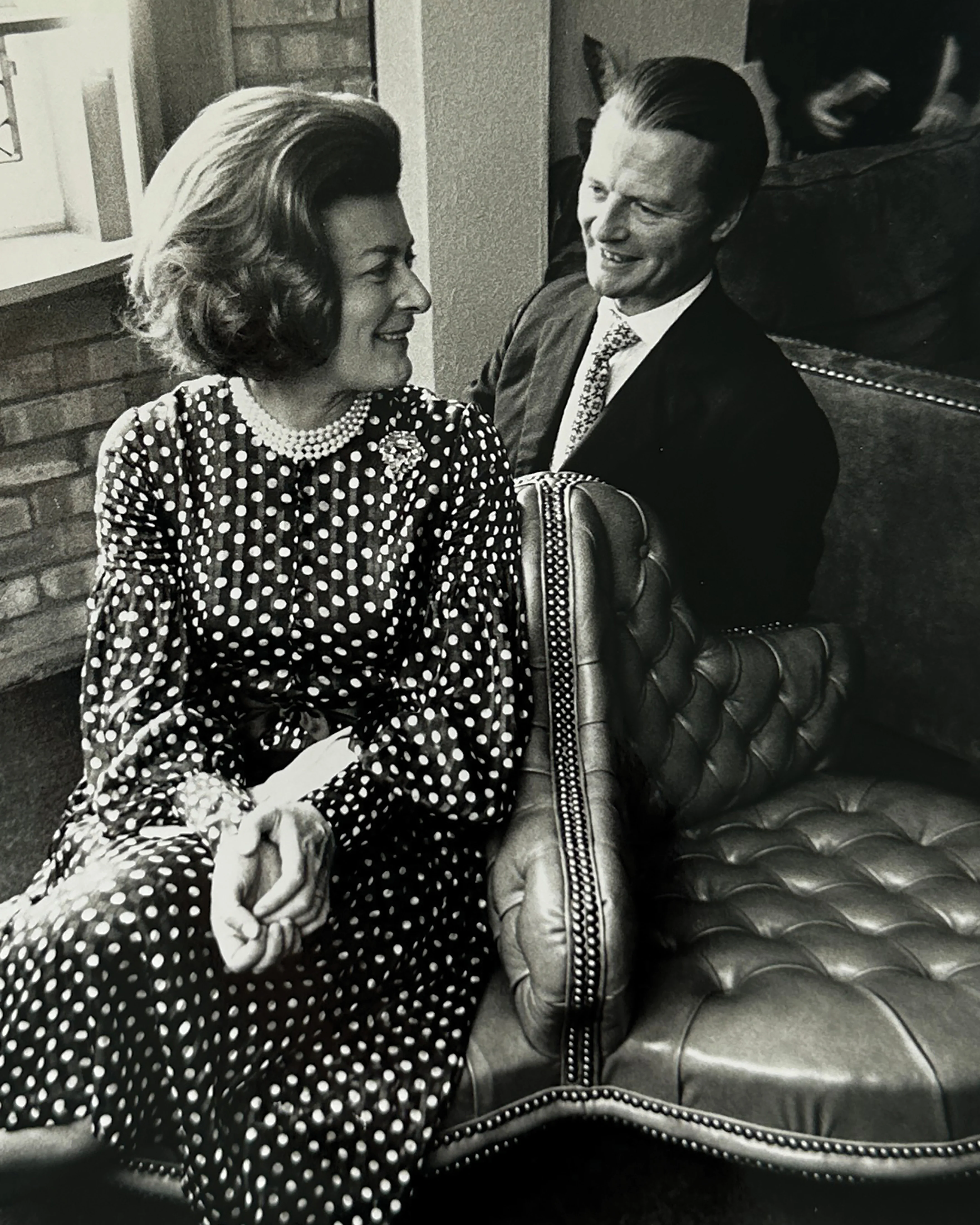 Lady Pamela: My Mother's Extraordinary Years as Daughter to the Viceroy of India, Lady-in-Waiting to the Queen, and Wife of David Hicks - Image 6