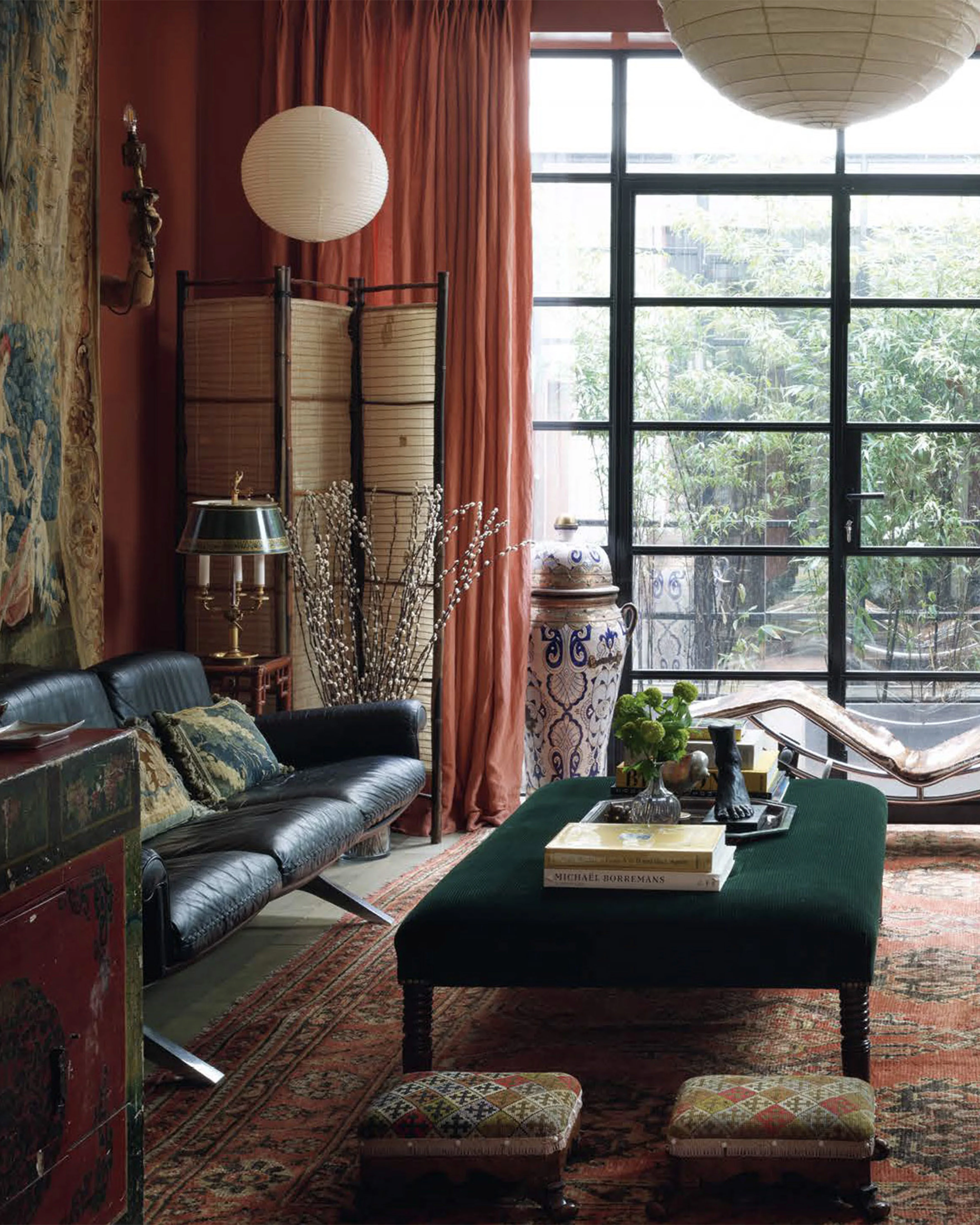 London Living by Karen Howes and Simon Upton - Image 3
