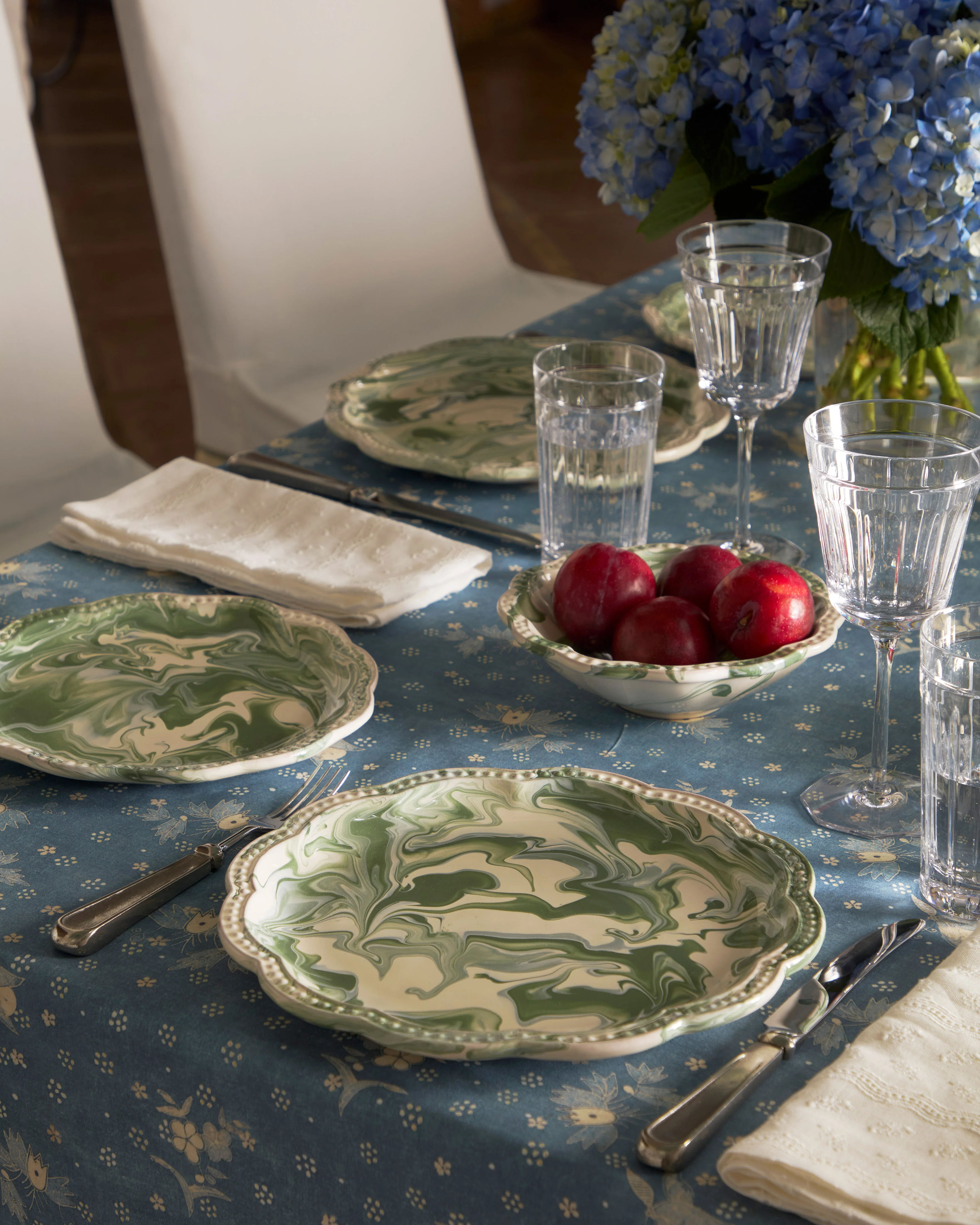 Marbled Scalloped Dinner Plate, Green - Image 5