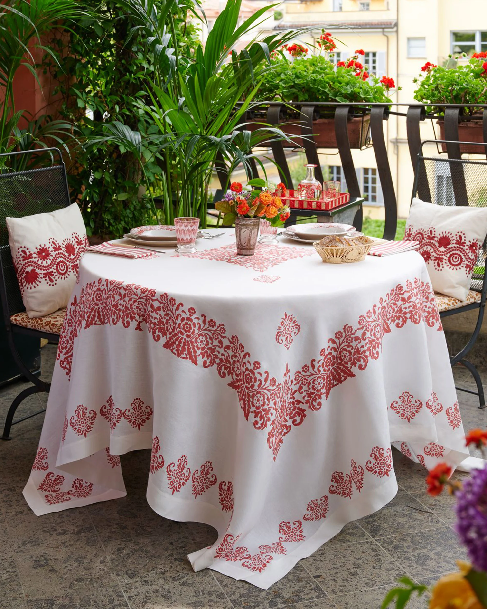 Mirandola Linen Tablecloth Red, Square - Image 3