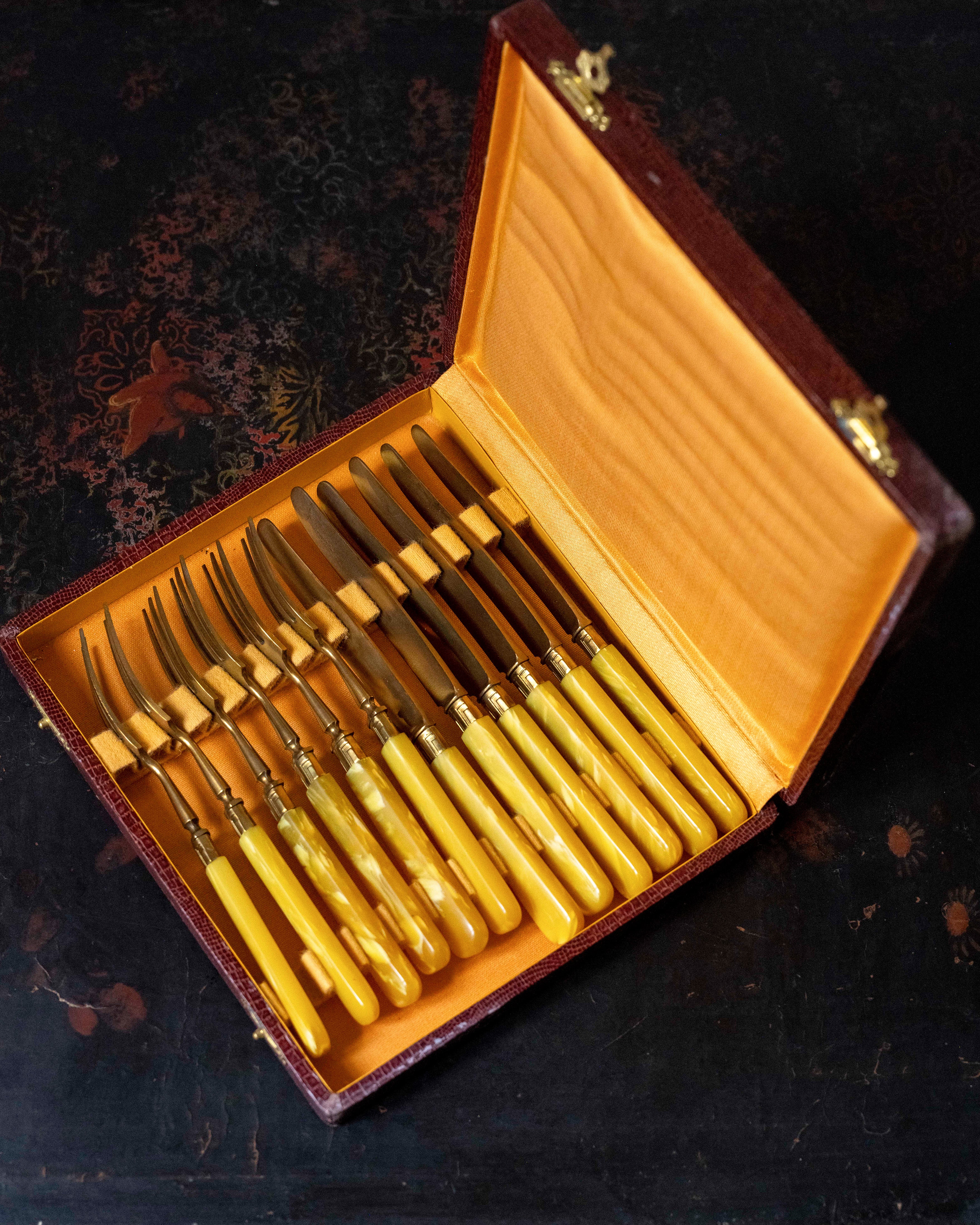 Mother-of-Pearl Dessert Cutlery Set (set of 6) - Image 3