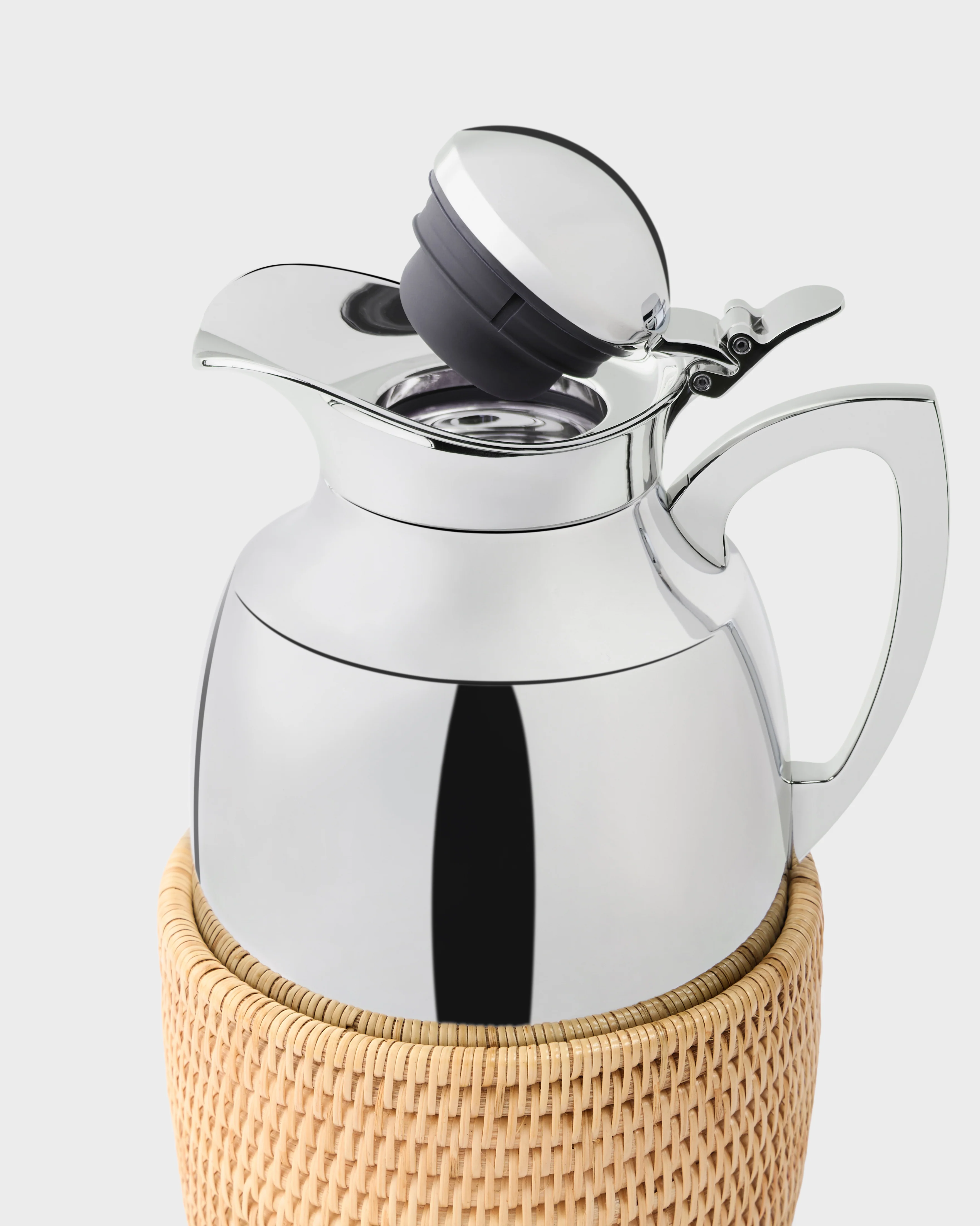 Rattan Sabbia Thermal Carafe - Image 2