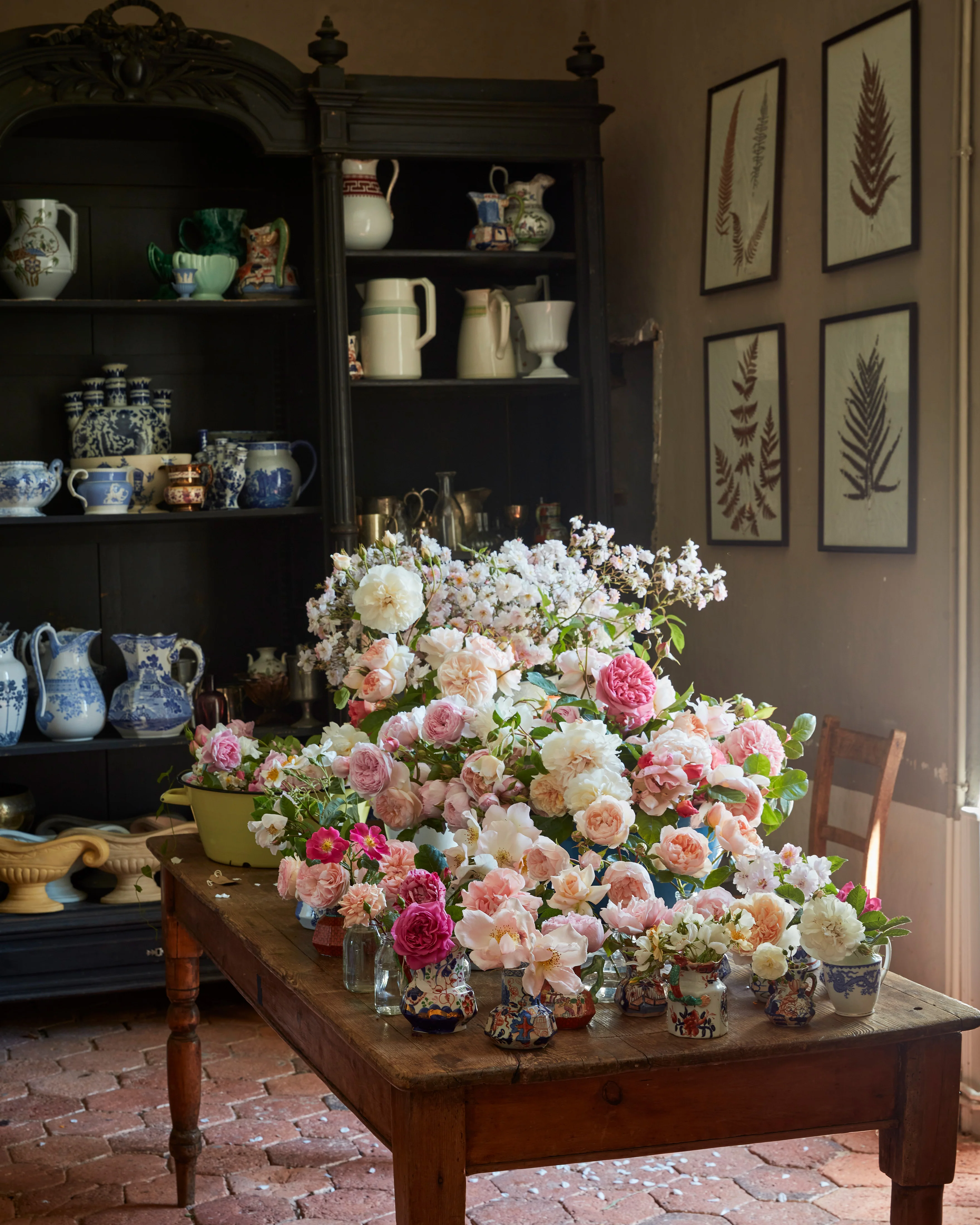 Roses in the Garden - Image 2