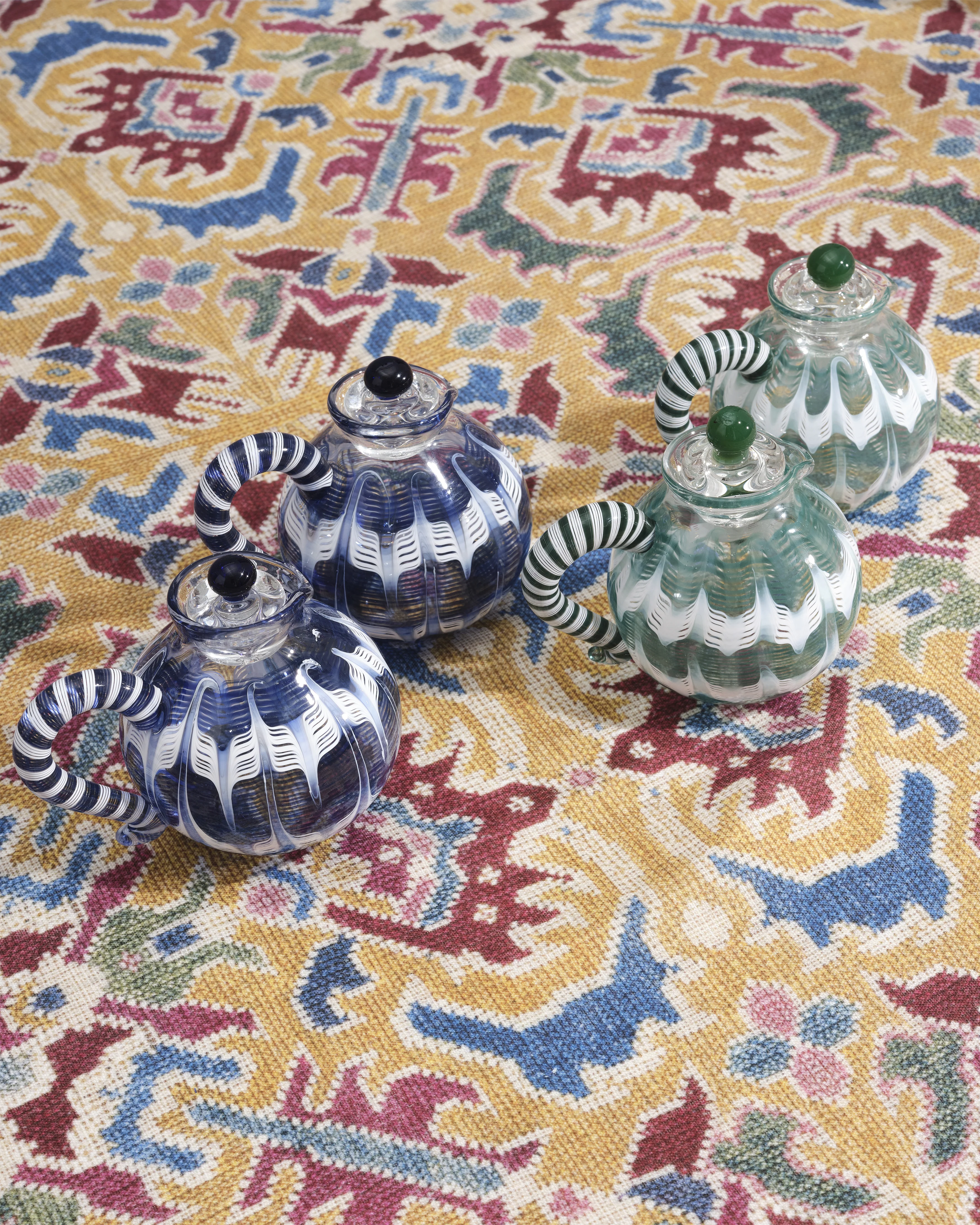 D'Ascoli Shaya Oil and Vinegar Set, Sapphire - Image 4