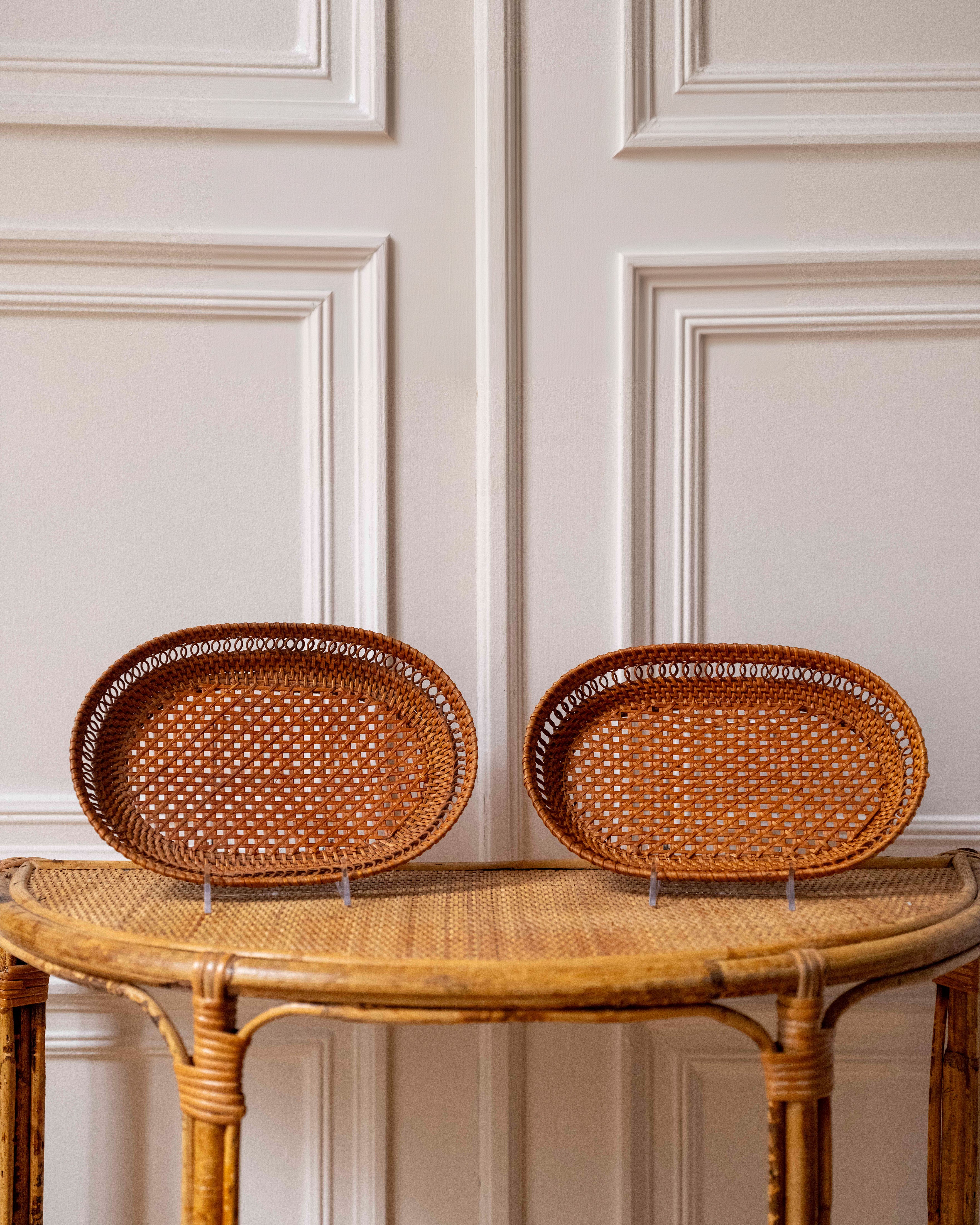 Small Oval Wicker Trays (Set of 2)