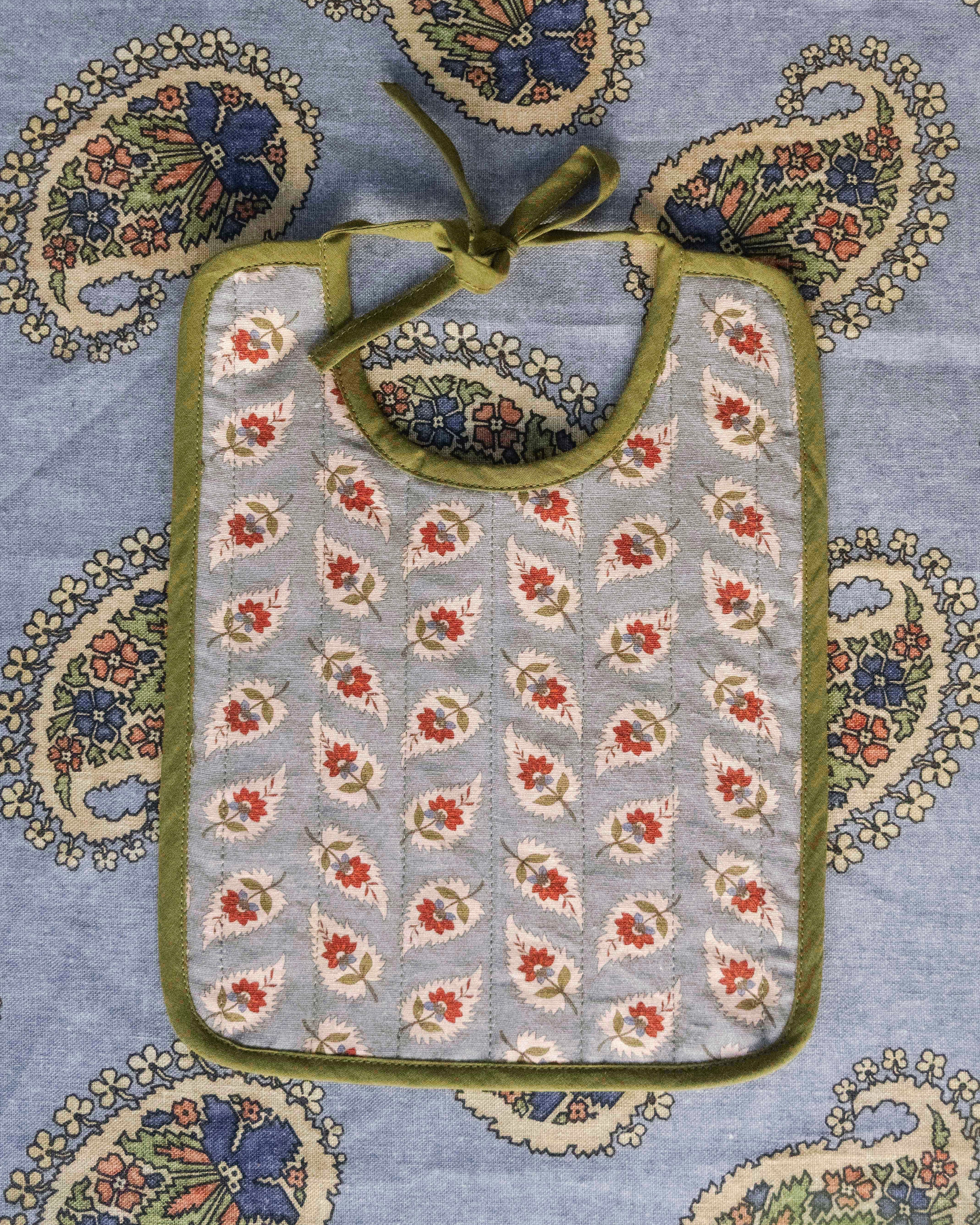 Thais Bib - Image 2