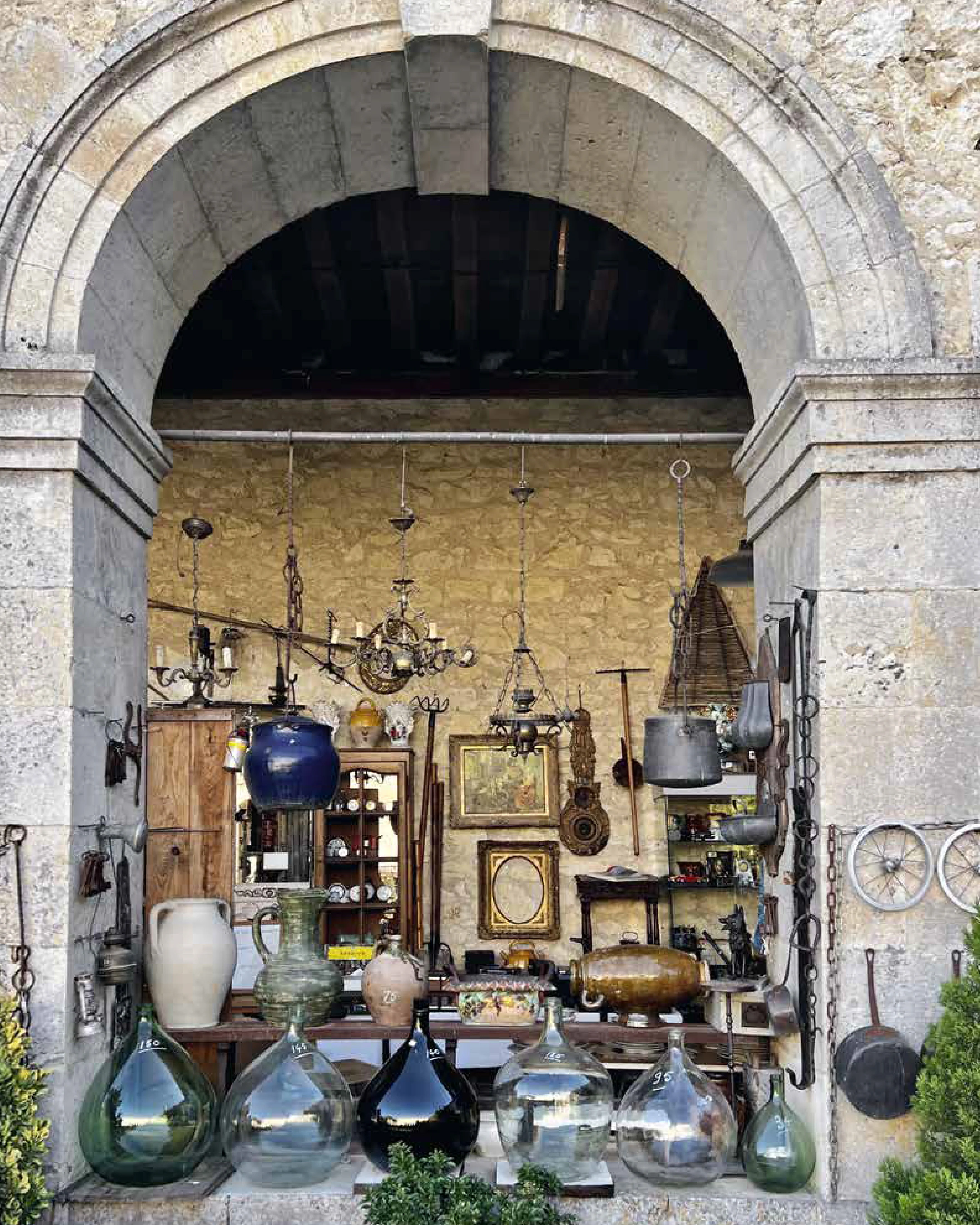 The Art of Antiquing in France - Image 3