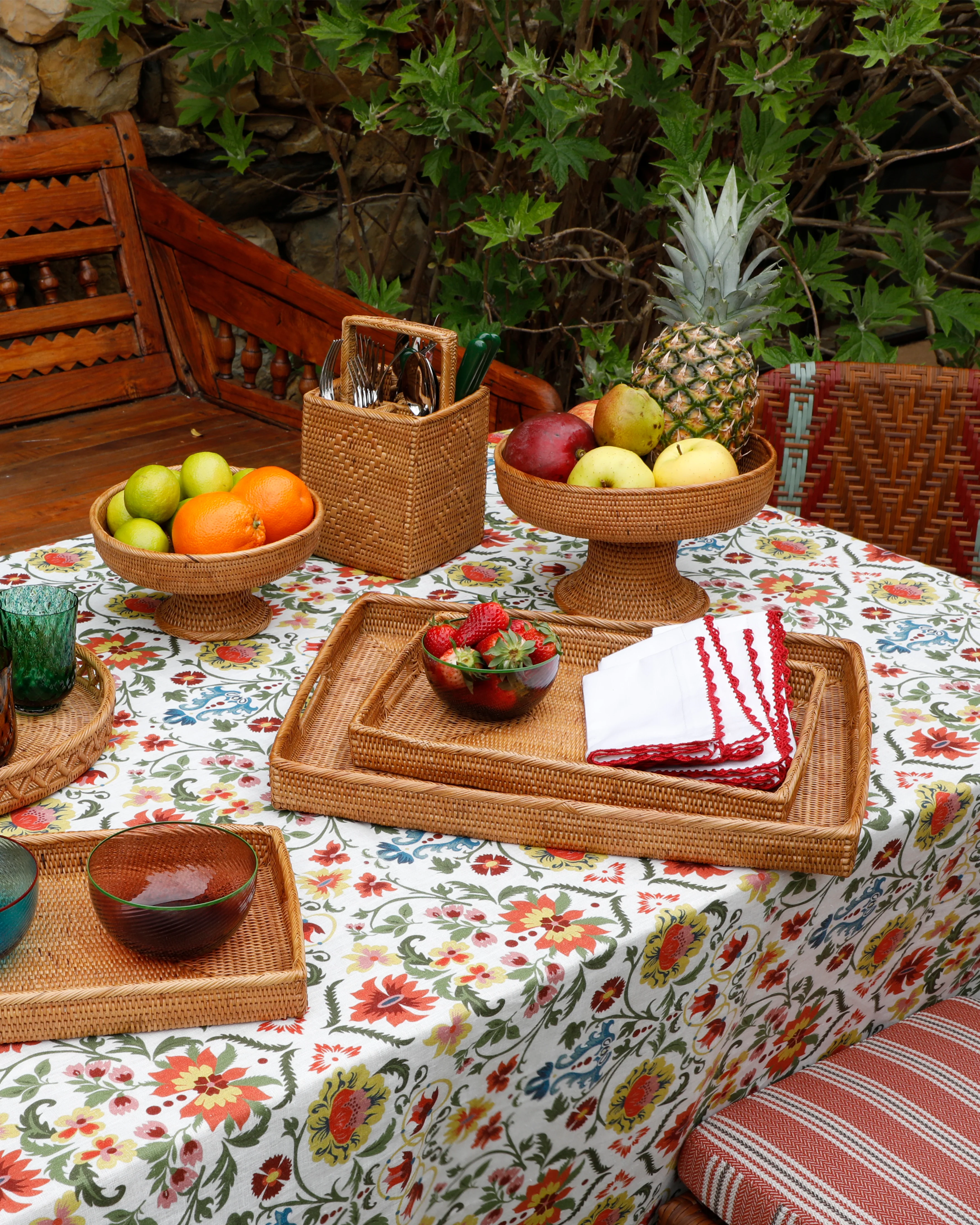 Vimini Woven Serving Tray, Medium - Image 2