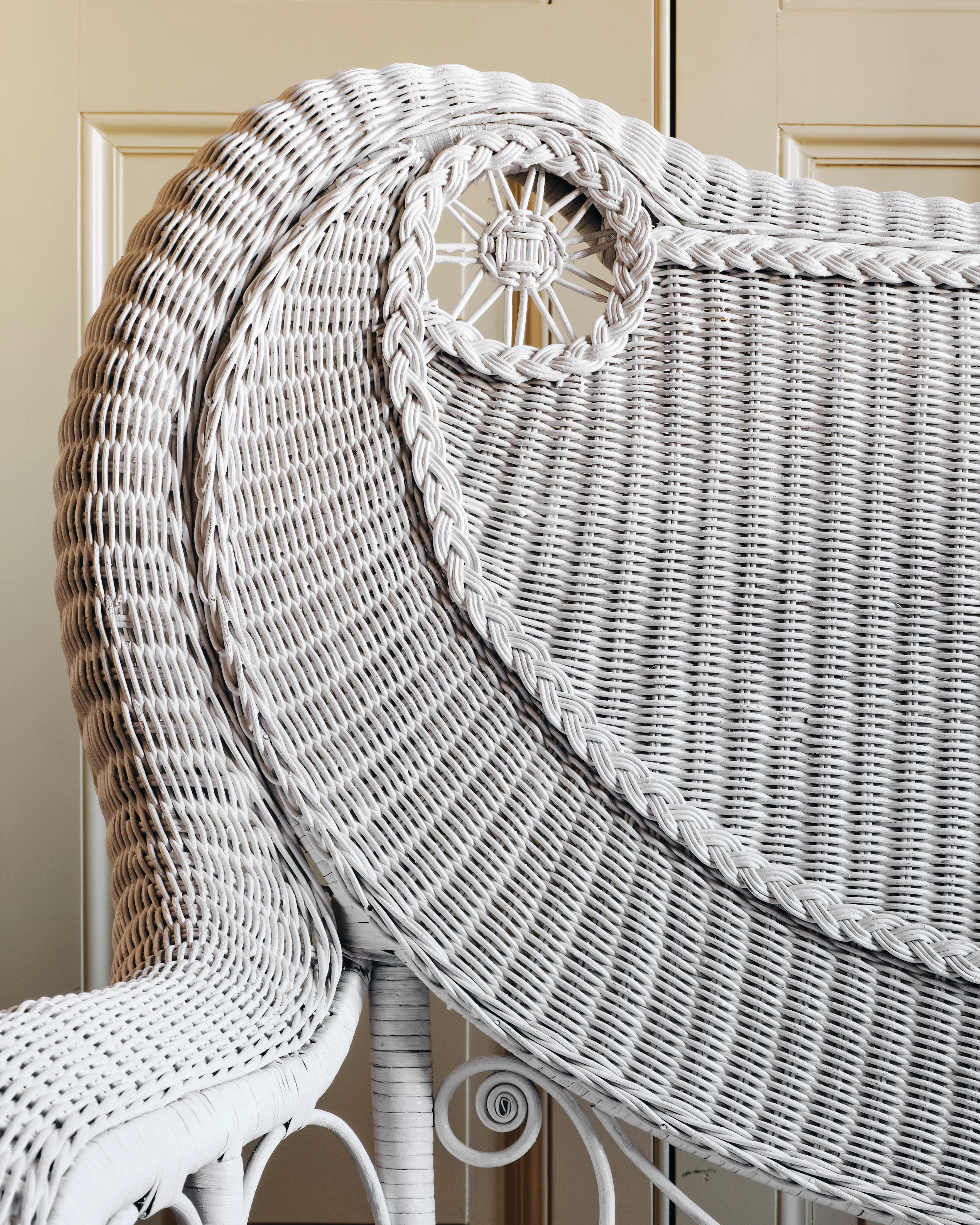 White Wicker Settee - Image 3
