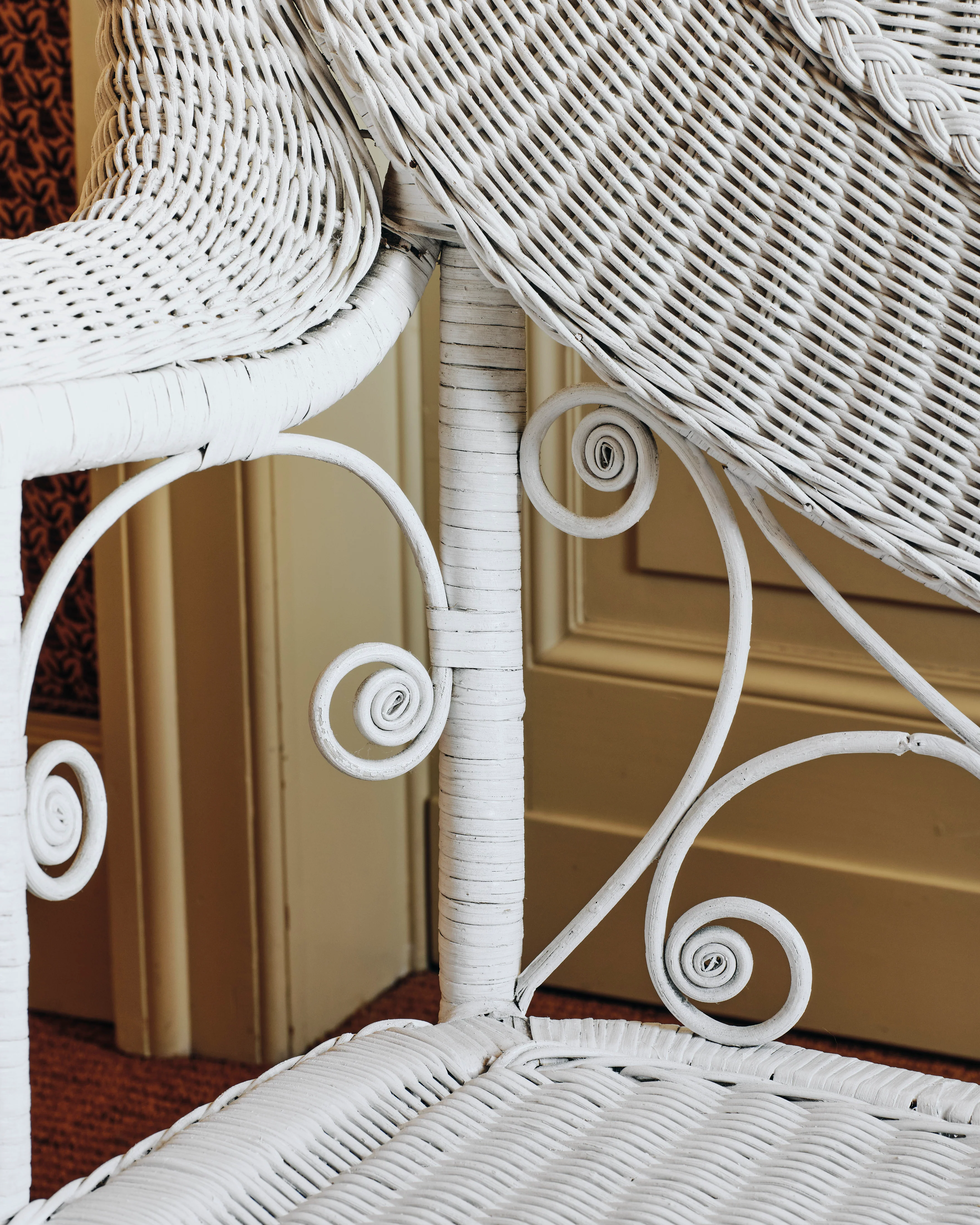 White Wicker Settee - Image 4